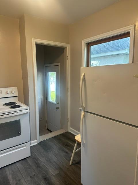1937 duplex for sale at 219/221 14th Street NW in Bemidji, MN — 4 bed, 2 bath (photo 4 of 14)