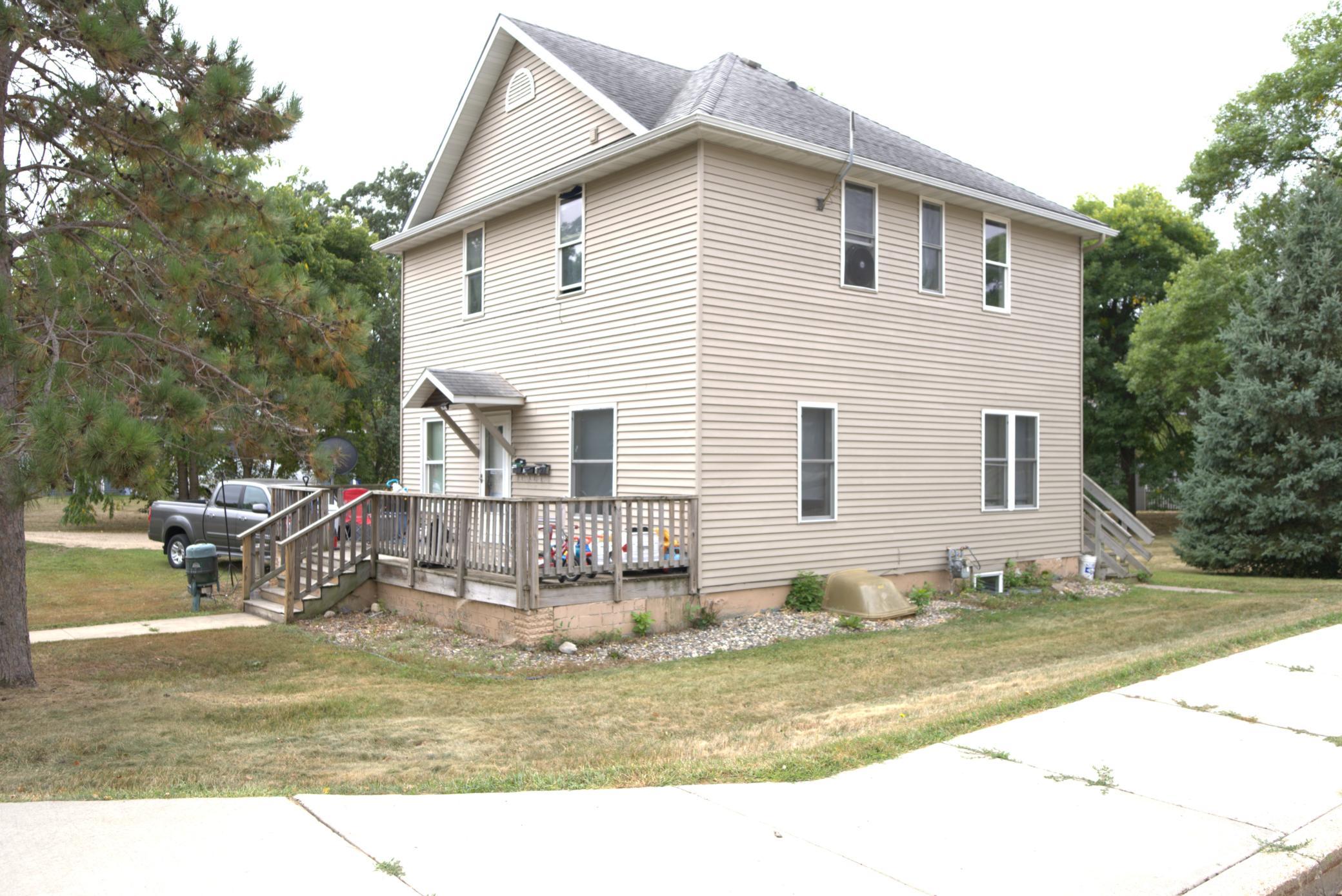 1900 triplex for sale at 1202 Elm Street in Alexandria, MN — 5 bed, 3 bath (photo 2 of 21)