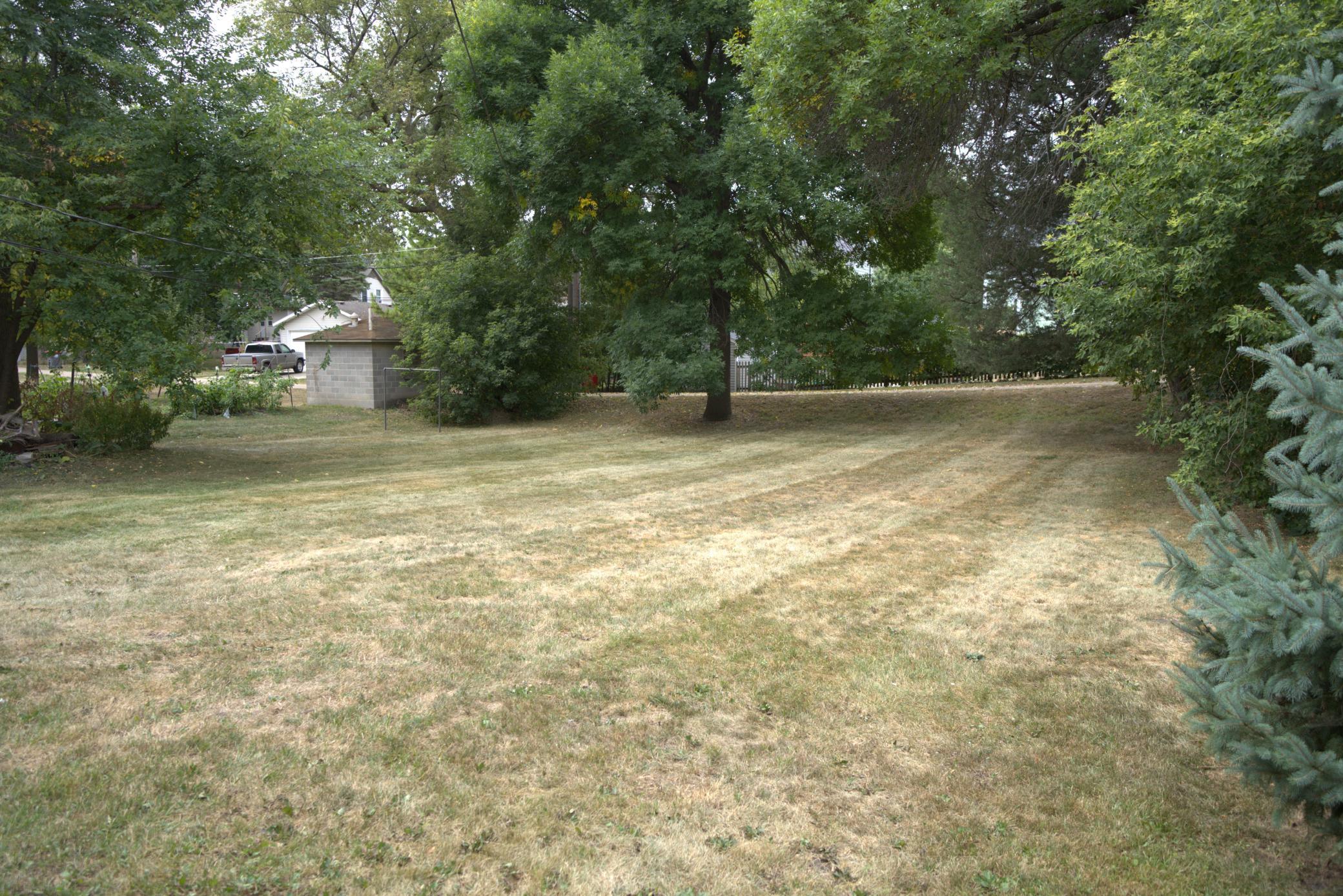 1900 triplex for sale at 1202 Elm Street in Alexandria, MN — 5 bed, 3 bath (photo 7 of 21)
