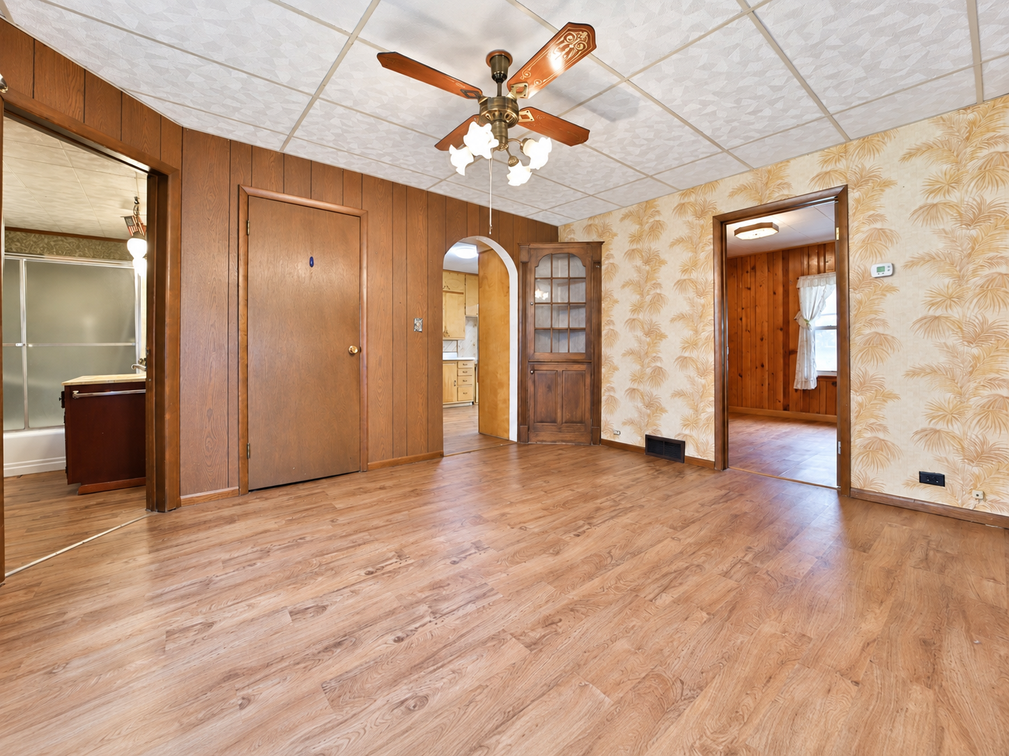 1900 single family home for sale at 503 6th Street SE in Staples, MN — 2 bed, 2 bath (photo 11 of 33)