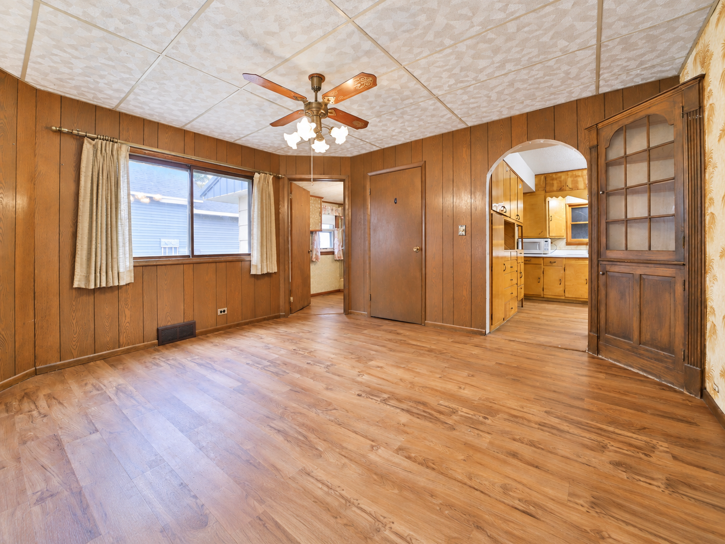 1900 single family home for sale at 503 6th Street SE in Staples, MN — 2 bed, 2 bath (photo 12 of 33)
