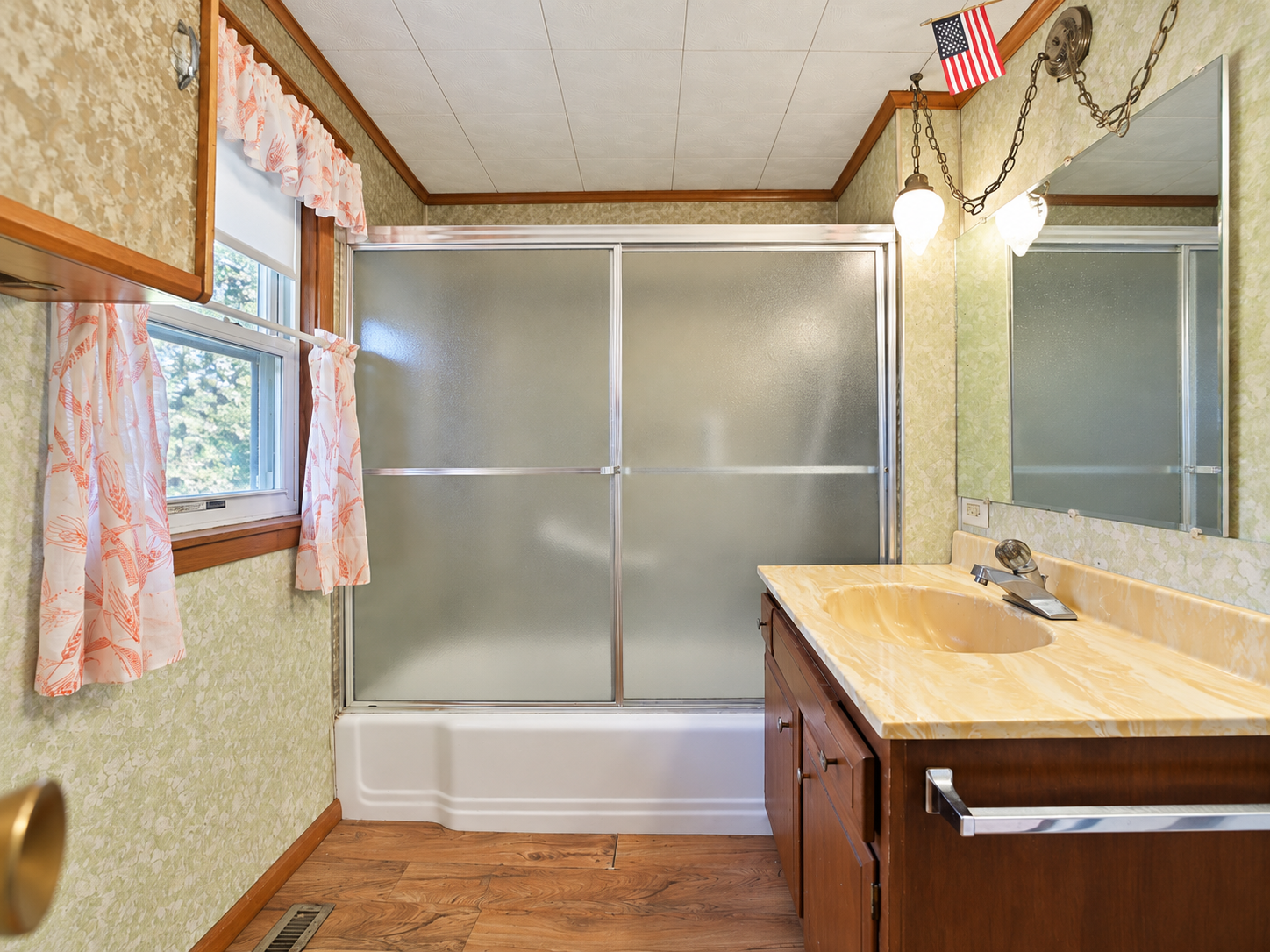 1900 single family home for sale at 503 6th Street SE in Staples, MN — 2 bed, 2 bath (photo 14 of 33)