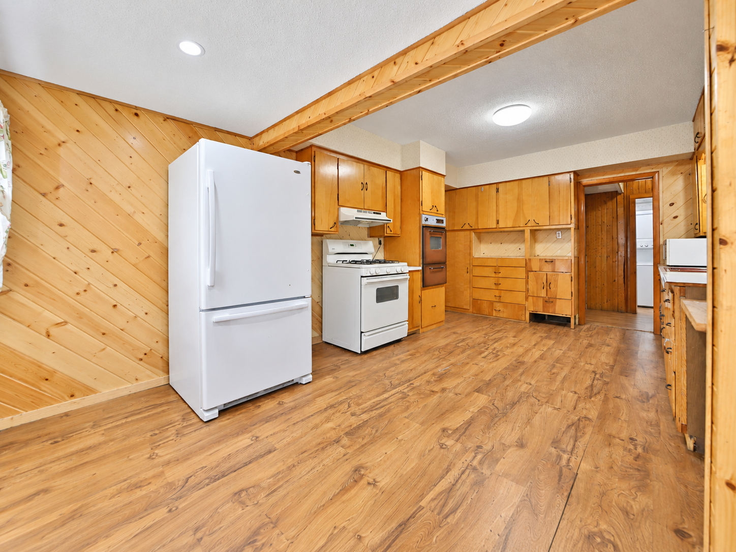1900 single family home for sale at 503 6th Street SE in Staples, MN — 2 bed, 2 bath (photo 4 of 33)