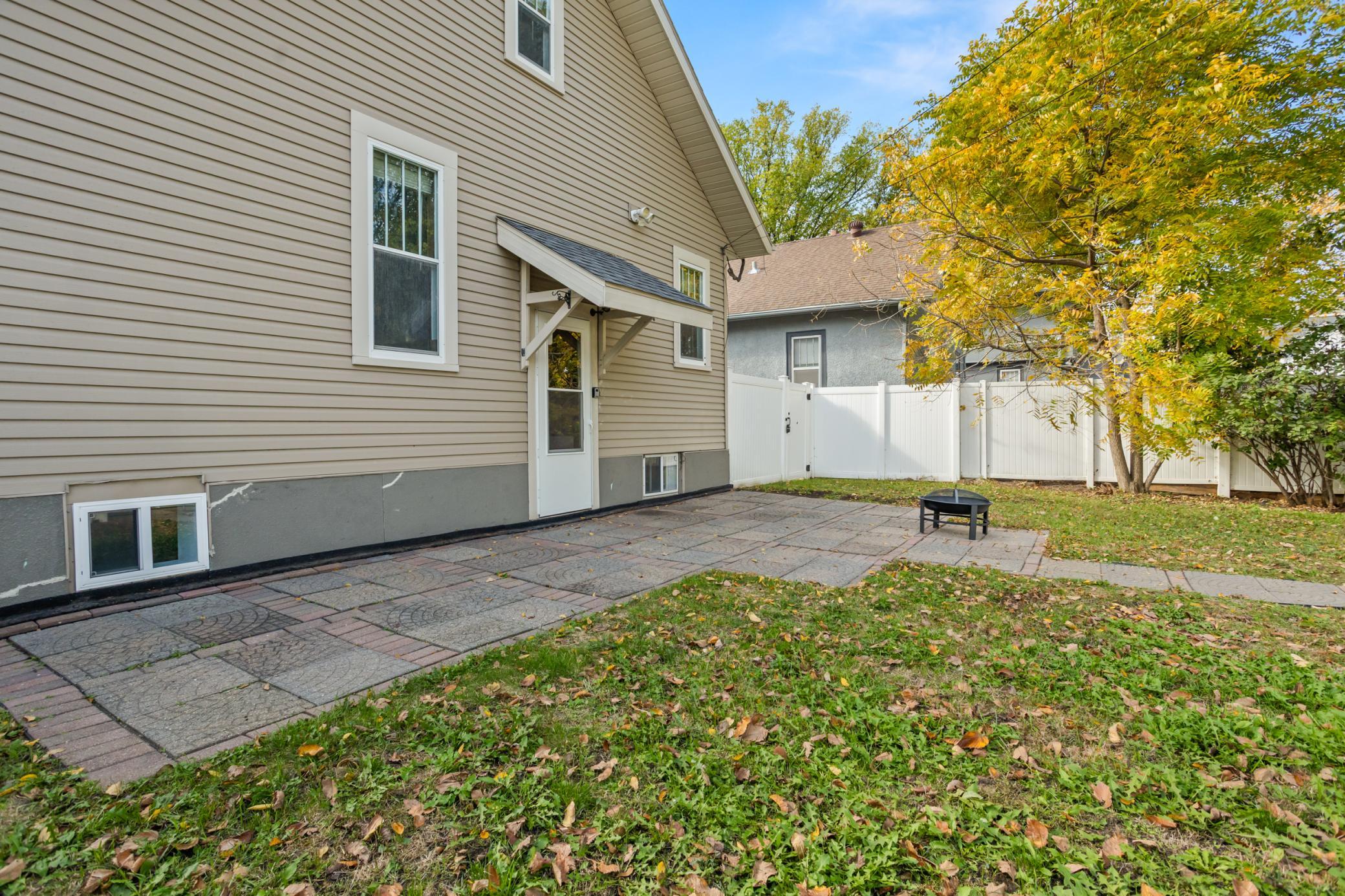 1921 single family home for sale at 1115 11th Avenue N in Fargo, ND — 4 bed, 3 bath (photo 39 of 47)