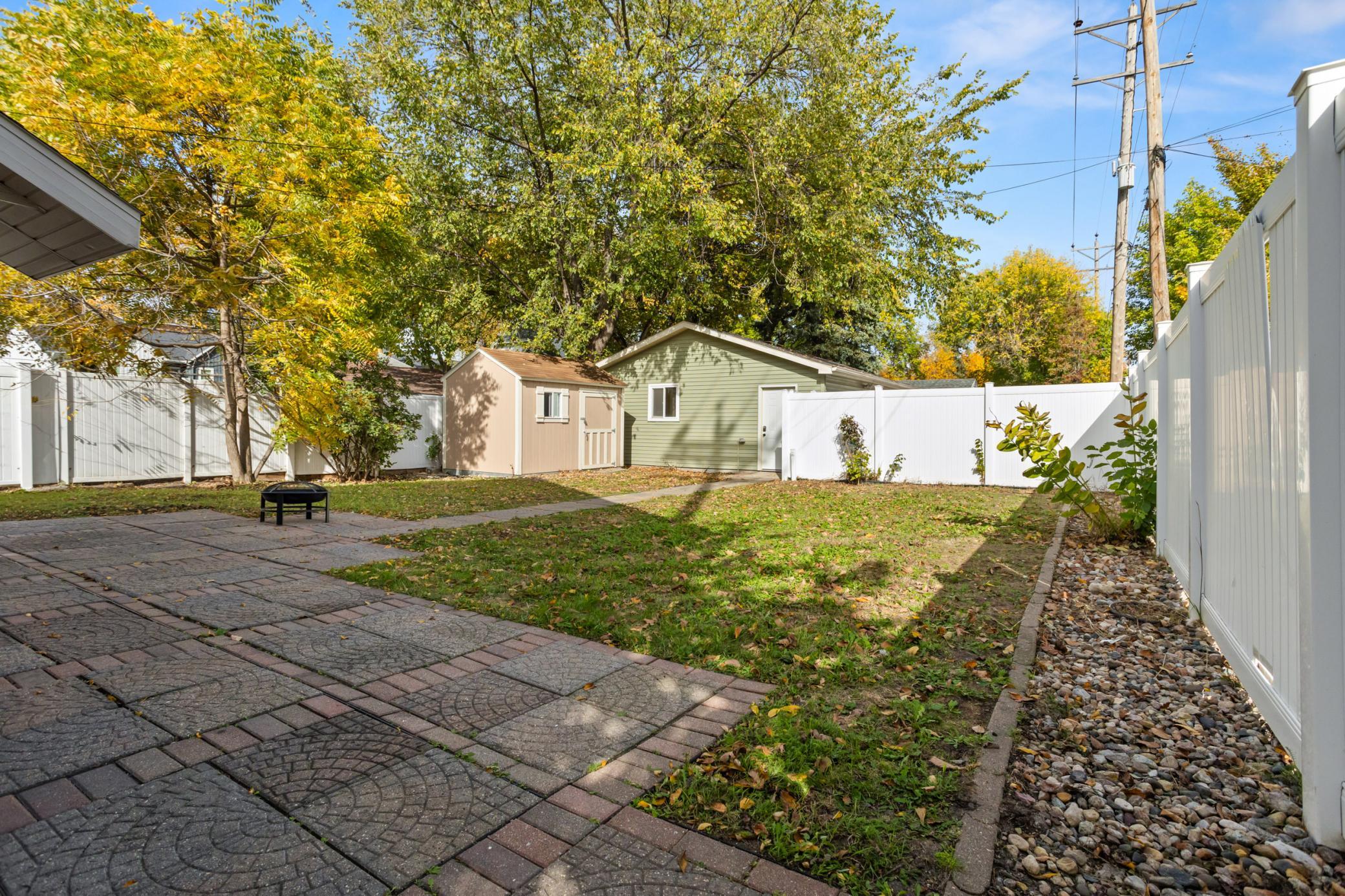 1921 single family home for sale at 1115 11th Avenue N in Fargo, ND — 4 bed, 3 bath (photo 40 of 47)