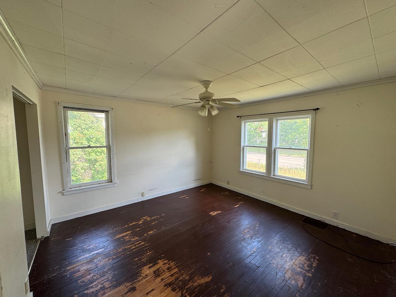 1958 single family home for sale at 813 4th Street SE in Bemidji, MN — 2 bed, 1 bath (photo 6 of 17)