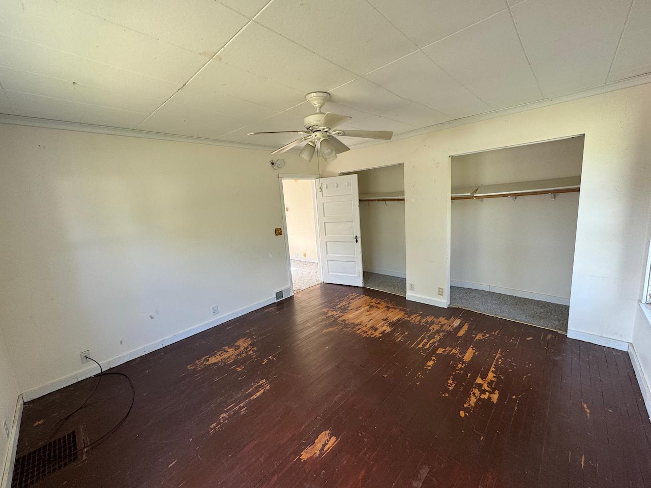 1958 single family home for sale at 813 4th Street SE in Bemidji, MN — 2 bed, 1 bath (photo 7 of 17)
