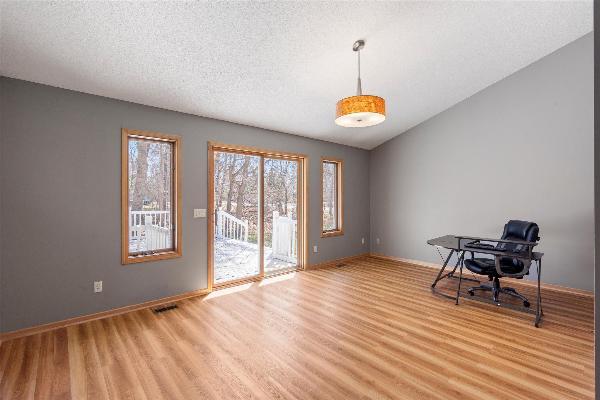 1999 single family home for sale at 13910 Cherrywood Drive in Baxter, MN — 5 bed, 2 bath (photo 7 of 31)