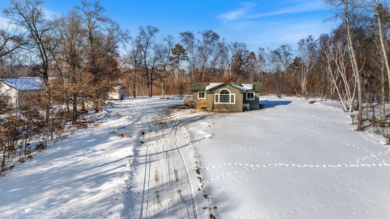 2000 single family home for sale at 10656 Ottawa Trail in Breezy Point, MN — 4 bed, 2 bath (photo 6 of 41)