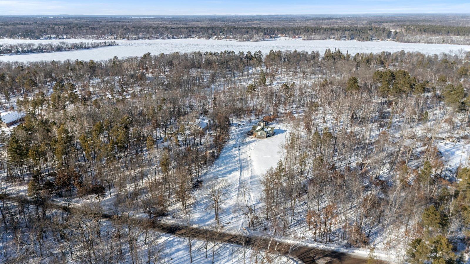 2000 single family home for sale at 10656 Ottawa Trail in Breezy Point, MN — 4 bed, 2 bath (photo 7 of 41)