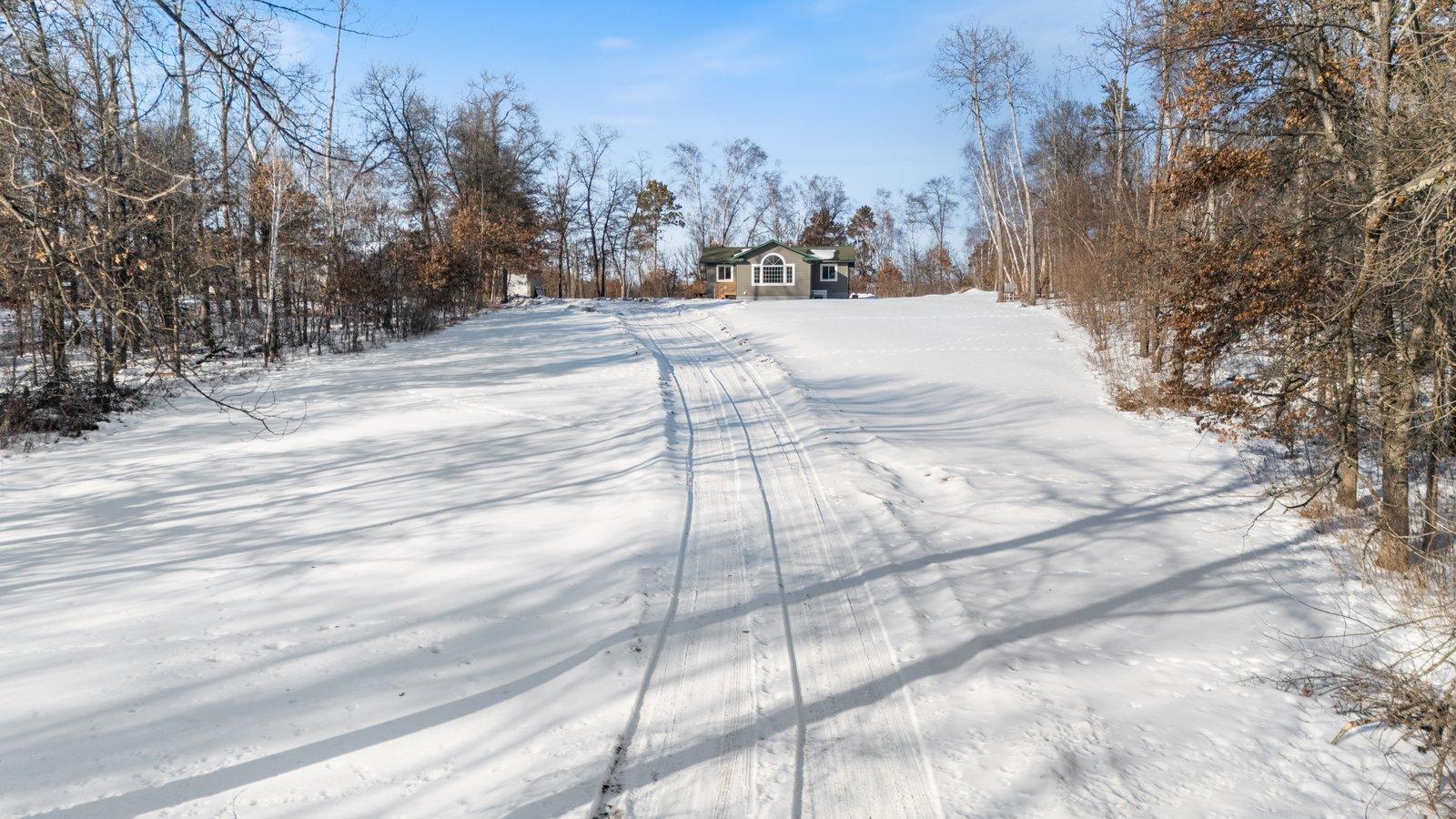2000 single family home for sale at 10656 Ottawa Trail in Breezy Point, MN — 4 bed, 2 bath (photo 8 of 41)