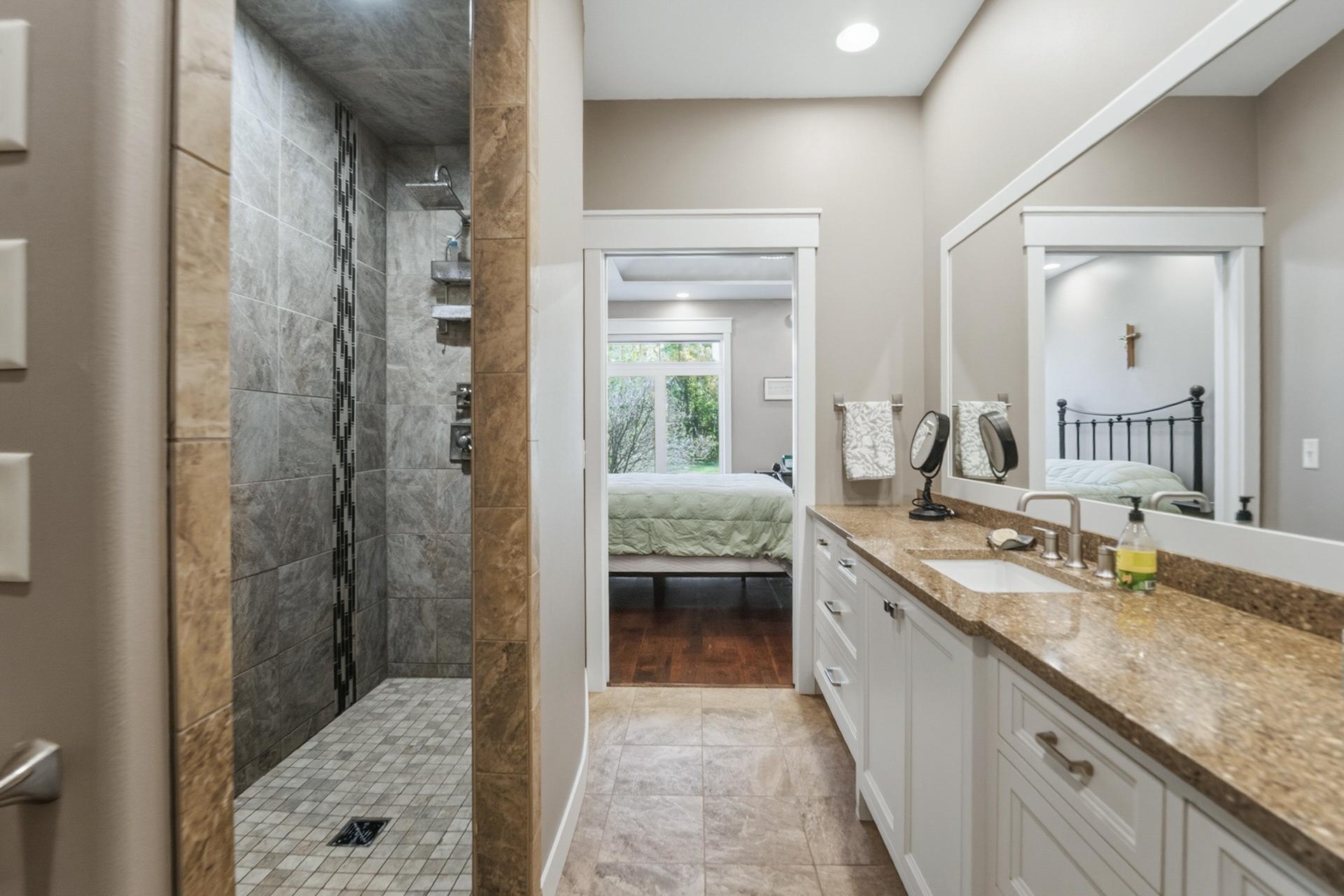 2005 twin home for sale at 12802 Vintage Circle in Staples, MN — 2 bed, 2 bath (photo 33 of 45)