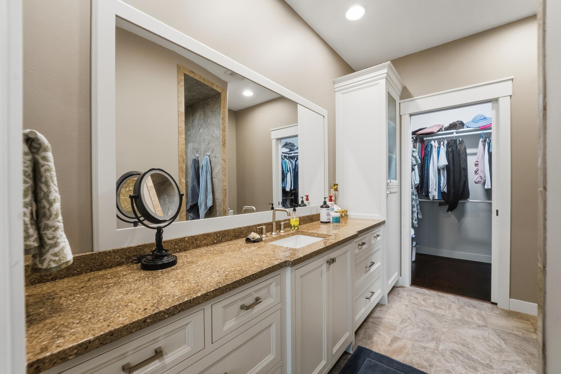 2005 twin home for sale at 12802 Vintage Circle in Staples, MN — 2 bed, 2 bath (photo 34 of 45)