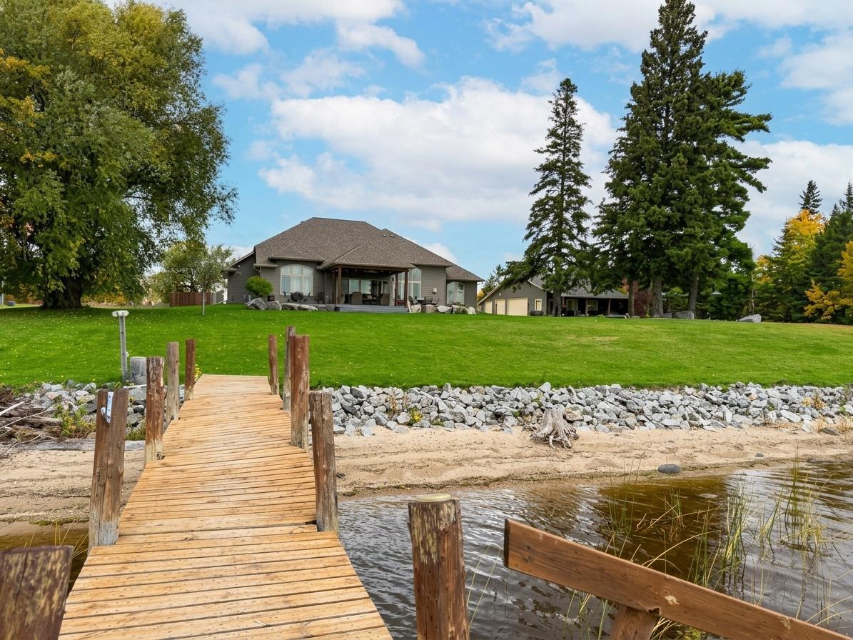 2011 single family home for sale at 1984 Maple Drive NW in Baudette, MN — 4 bed, 4 bath (photo 14 of 61)