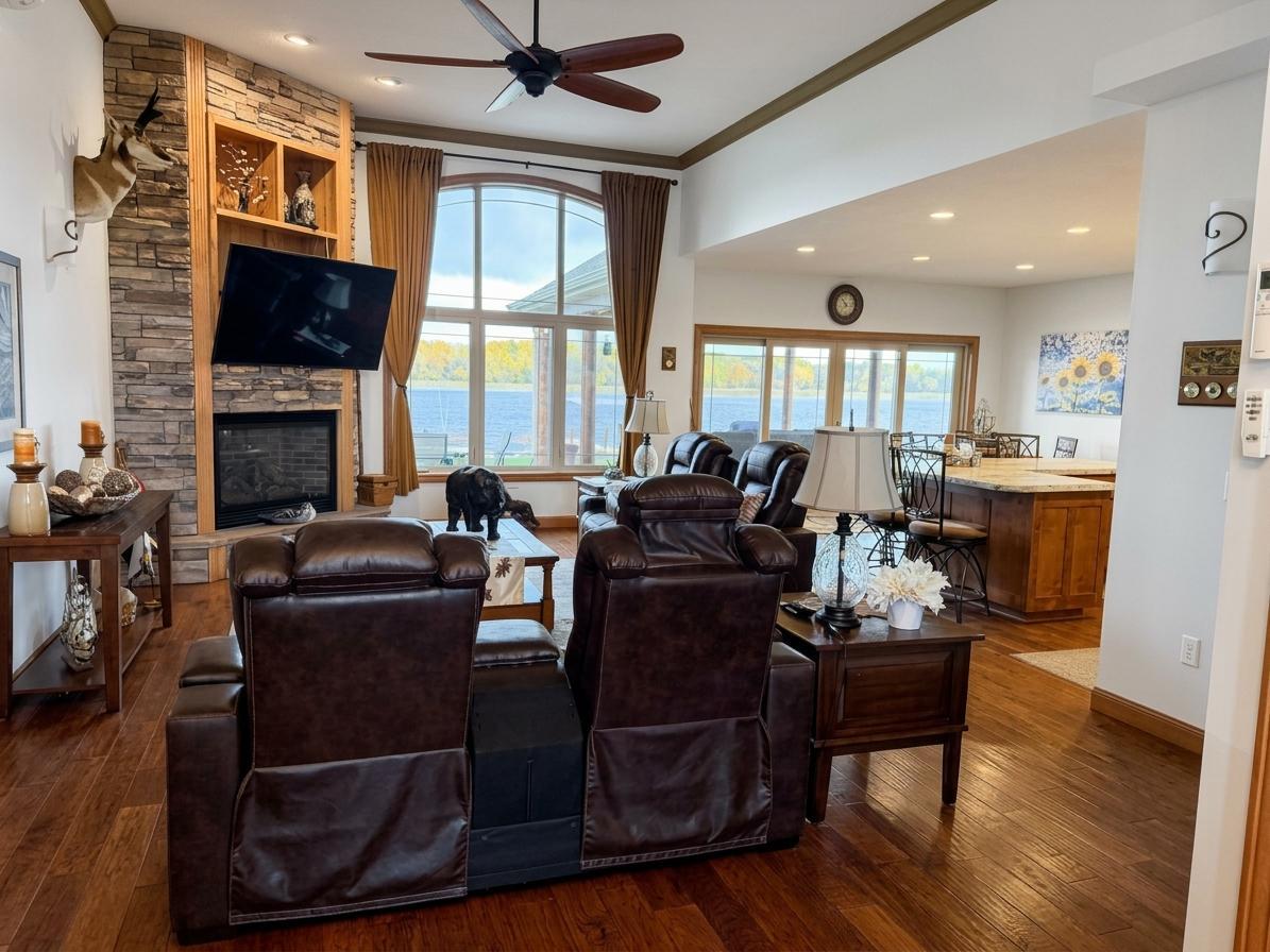 2011 single family home for sale at 1984 Maple Drive NW in Baudette, MN — 4 bed, 4 bath (photo 18 of 61)