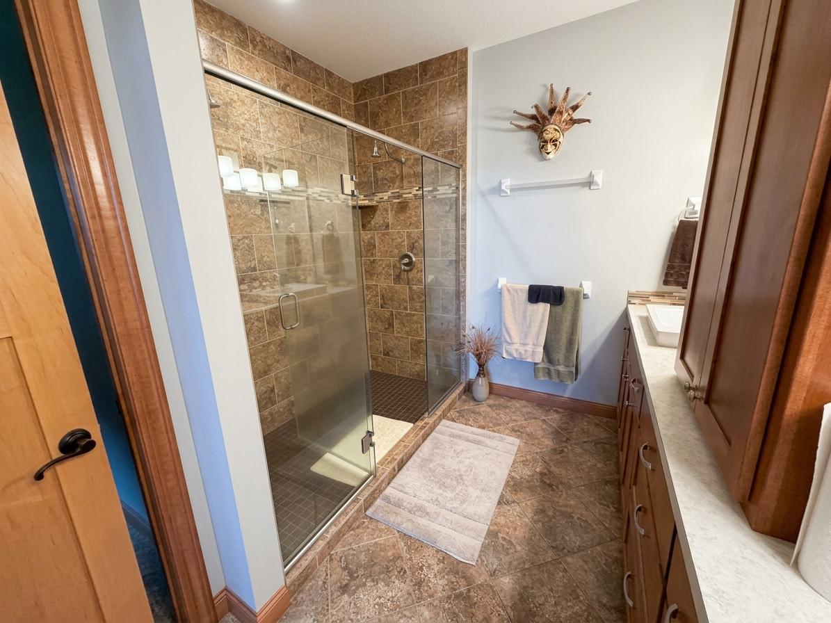 2011 single family home for sale at 1984 Maple Drive NW in Baudette, MN — 4 bed, 4 bath (photo 32 of 61)