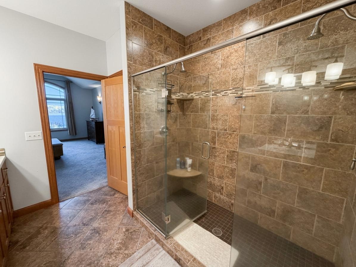 2011 single family home for sale at 1984 Maple Drive NW in Baudette, MN — 4 bed, 4 bath (photo 33 of 61)