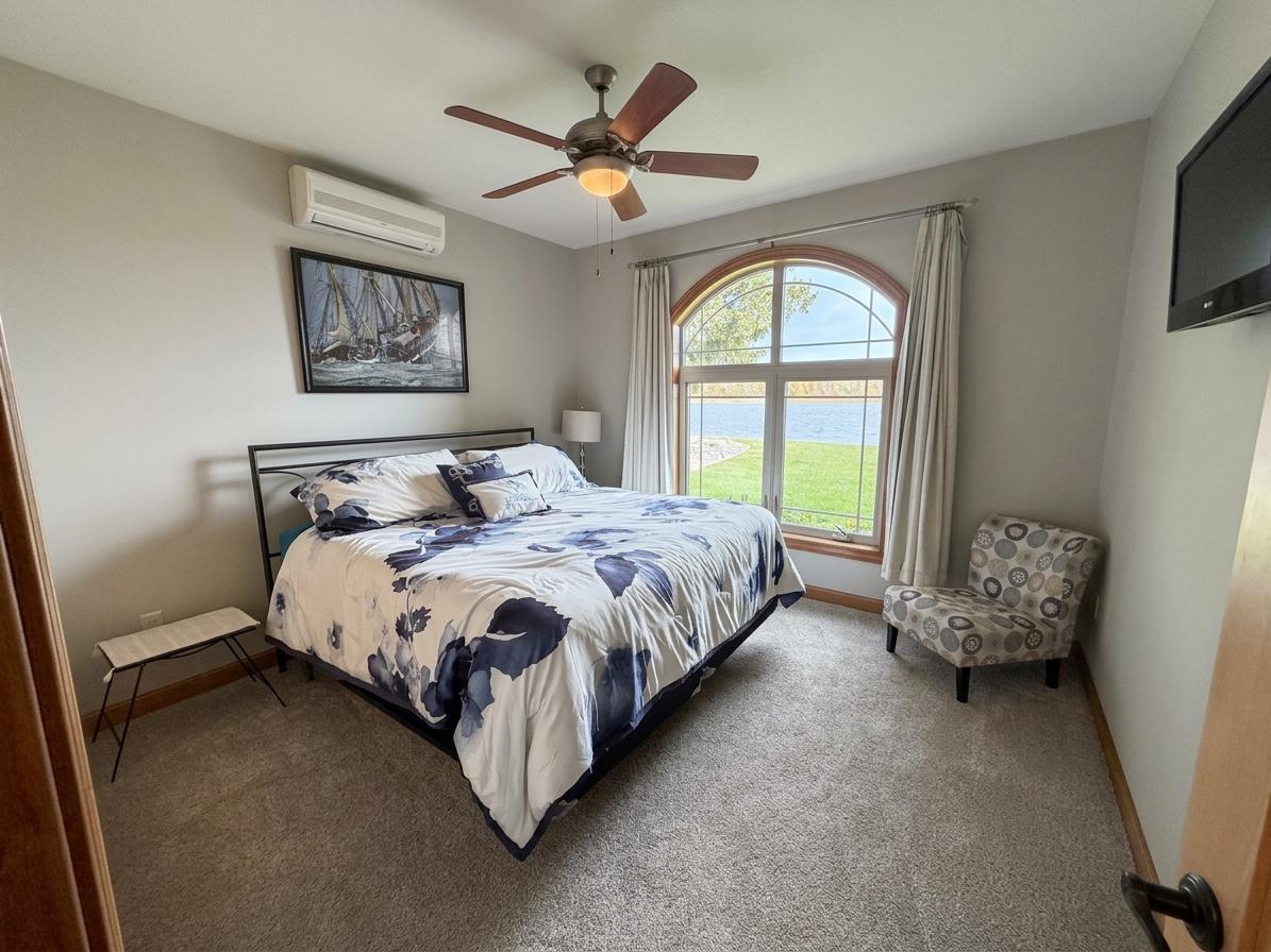 2011 single family home for sale at 1984 Maple Drive NW in Baudette, MN — 4 bed, 4 bath (photo 37 of 61)