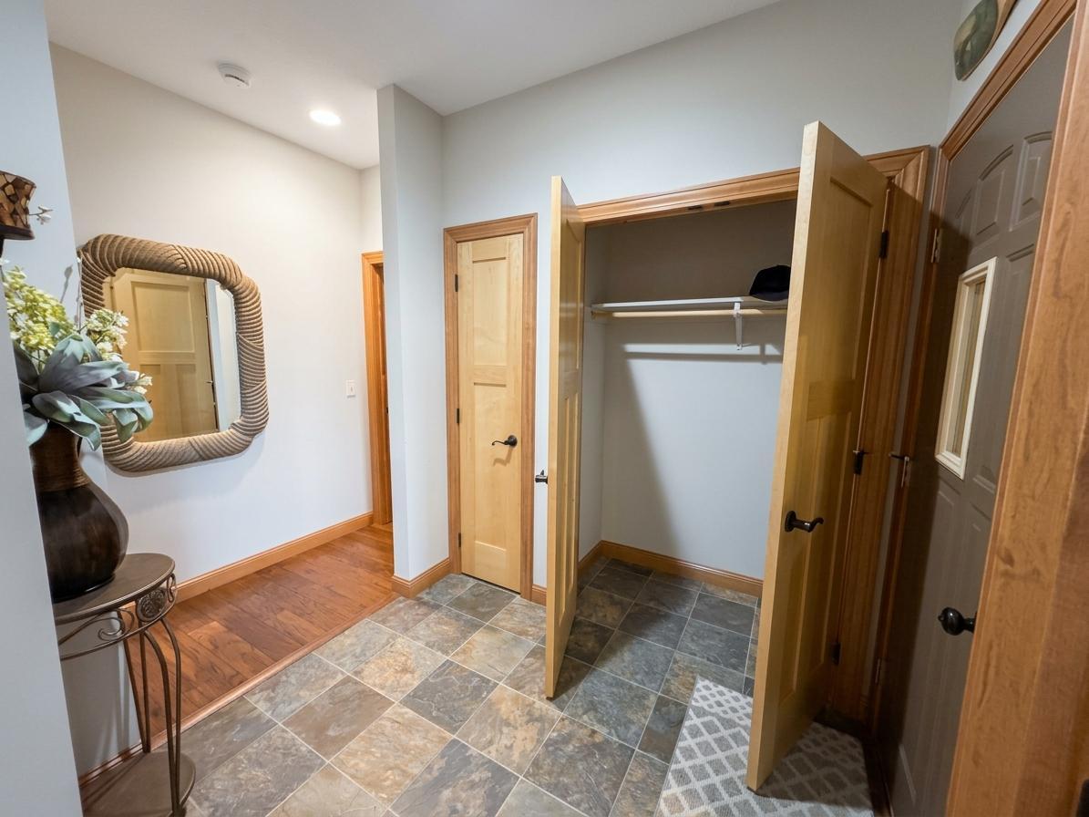 2011 single family home for sale at 1984 Maple Drive NW in Baudette, MN — 4 bed, 4 bath (photo 44 of 61)
