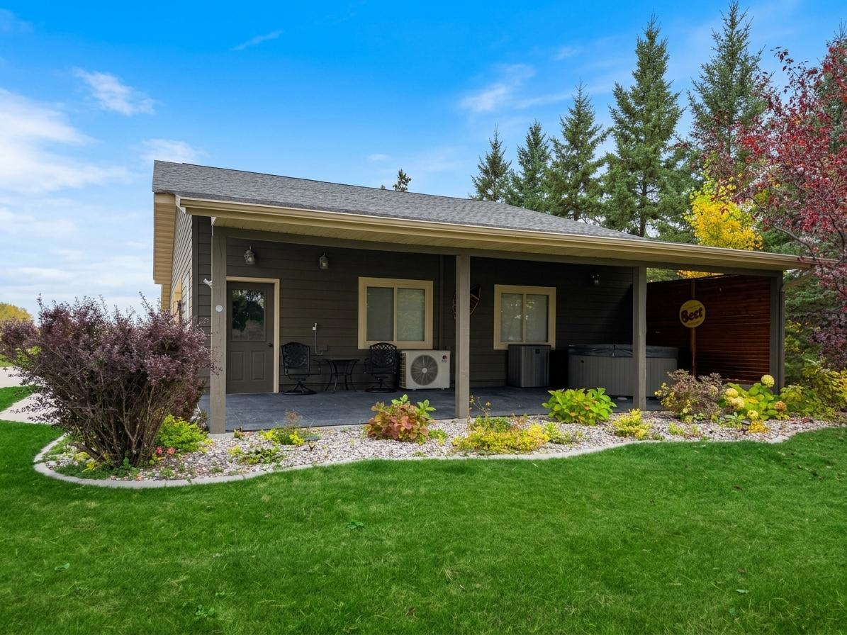2011 single family home for sale at 1984 Maple Drive NW in Baudette, MN — 4 bed, 4 bath (photo 51 of 61)