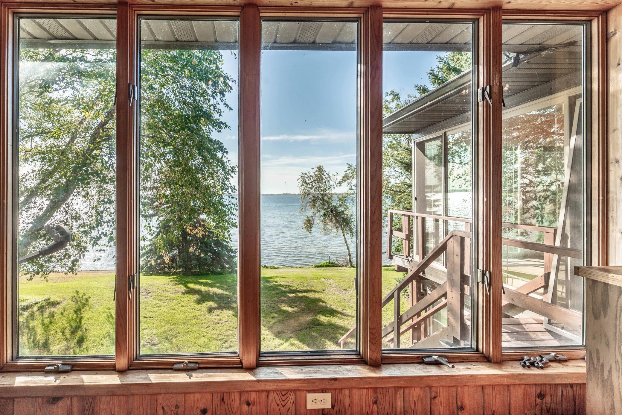 1988 single family home for sale at 38192 N Shore Drive in Battle Lake, MN — 4 bed, 3 bath (photo 19 of 70)
