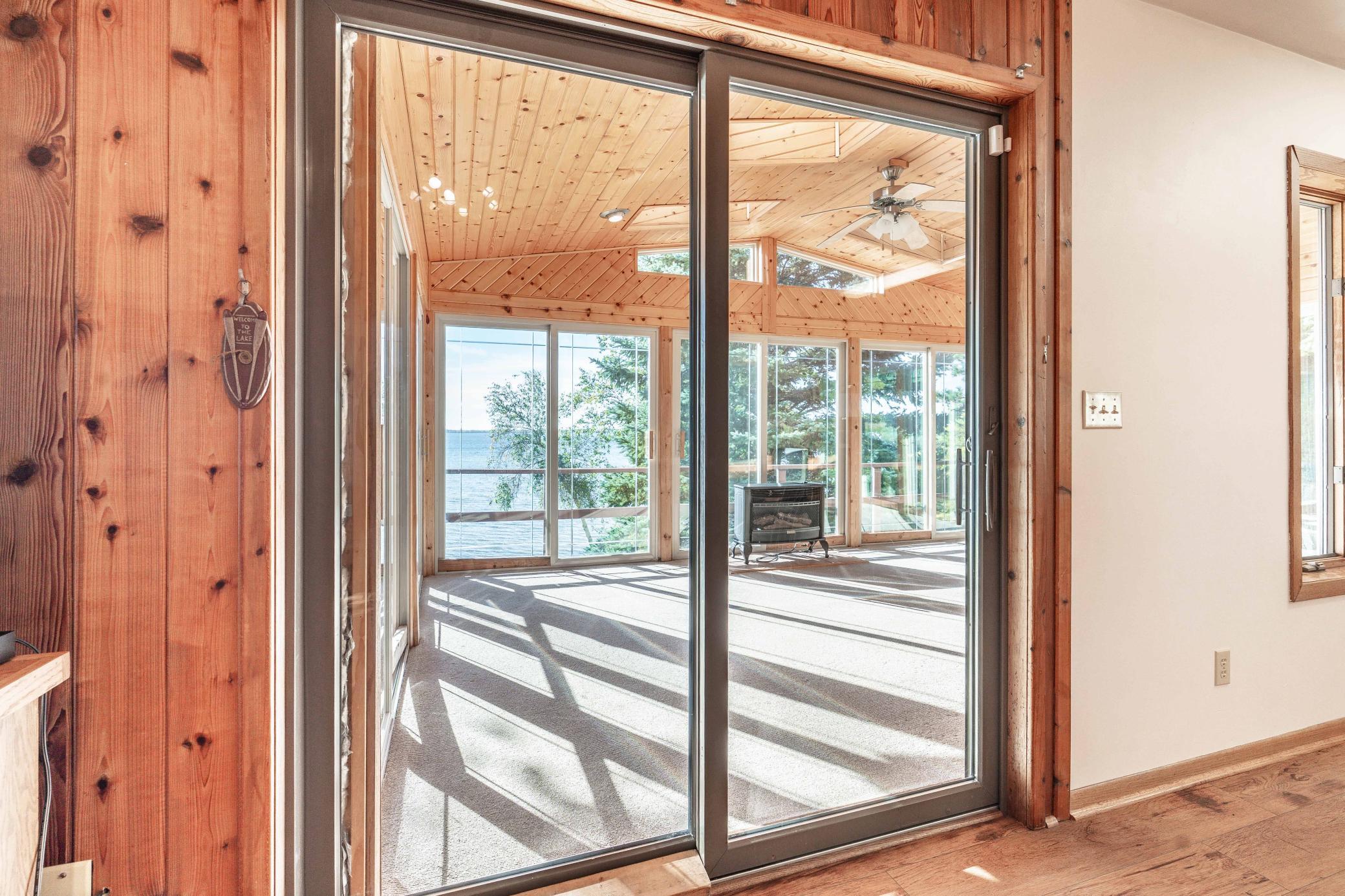 1988 single family home for sale at 38192 N Shore Drive in Battle Lake, MN — 4 bed, 3 bath (photo 20 of 70)