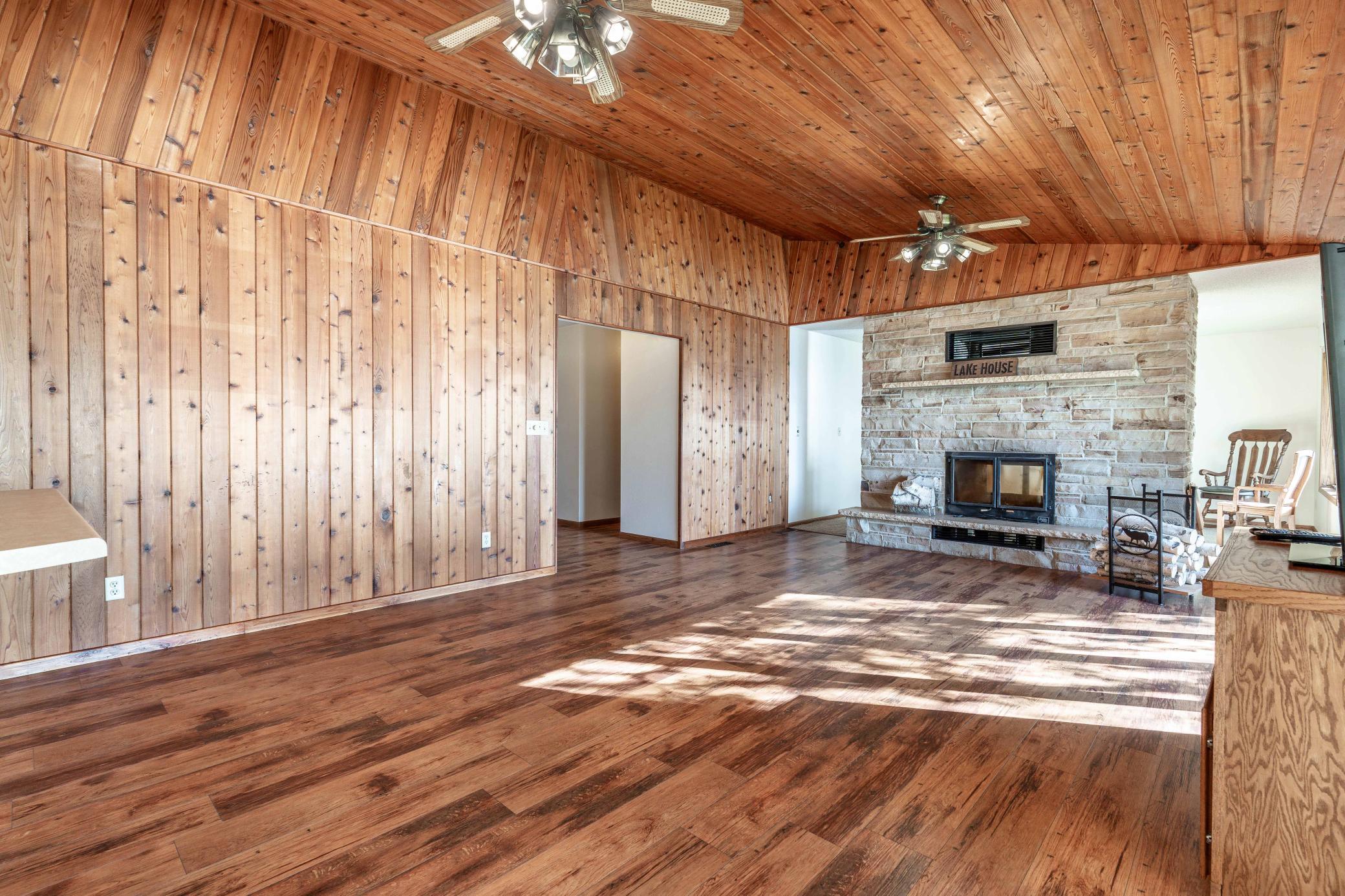 1988 single family home for sale at 38192 N Shore Drive in Battle Lake, MN — 4 bed, 3 bath (photo 7 of 70)