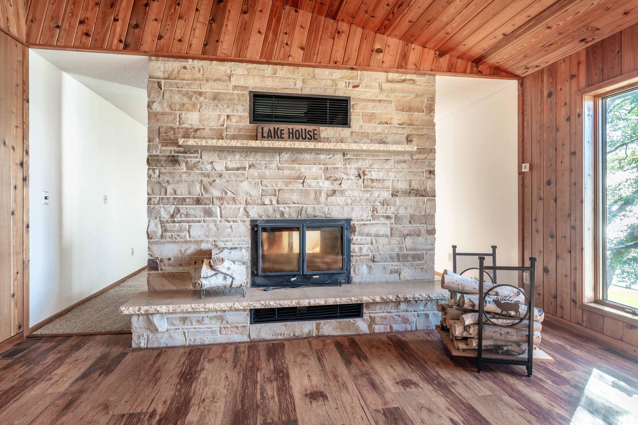 1988 single family home for sale at 38192 N Shore Drive in Battle Lake, MN — 4 bed, 3 bath (photo 9 of 70)