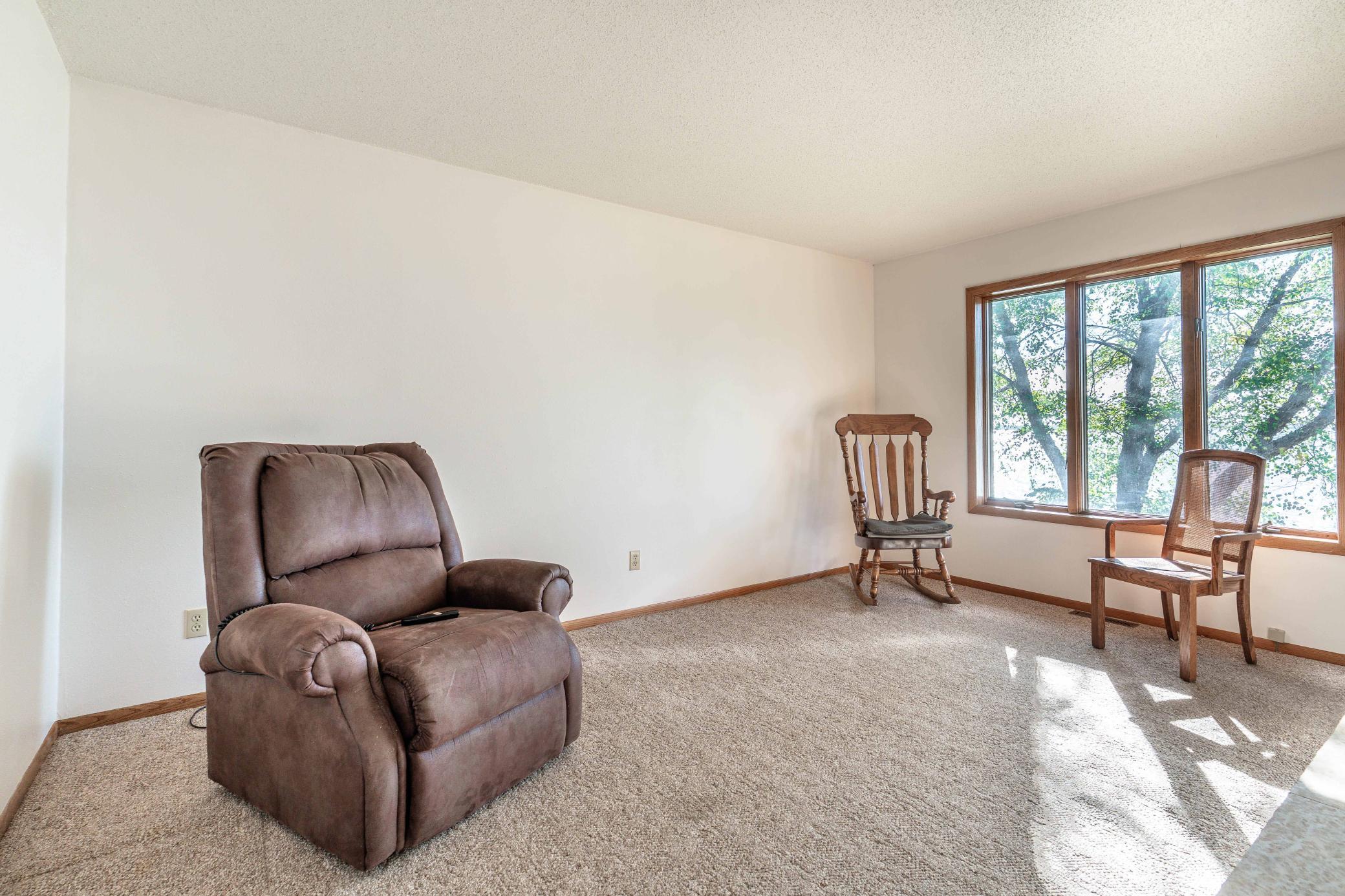 1988 single family home for sale at 38192 N Shore Drive in Battle Lake, MN — 4 bed, 3 bath (photo 10 of 70)