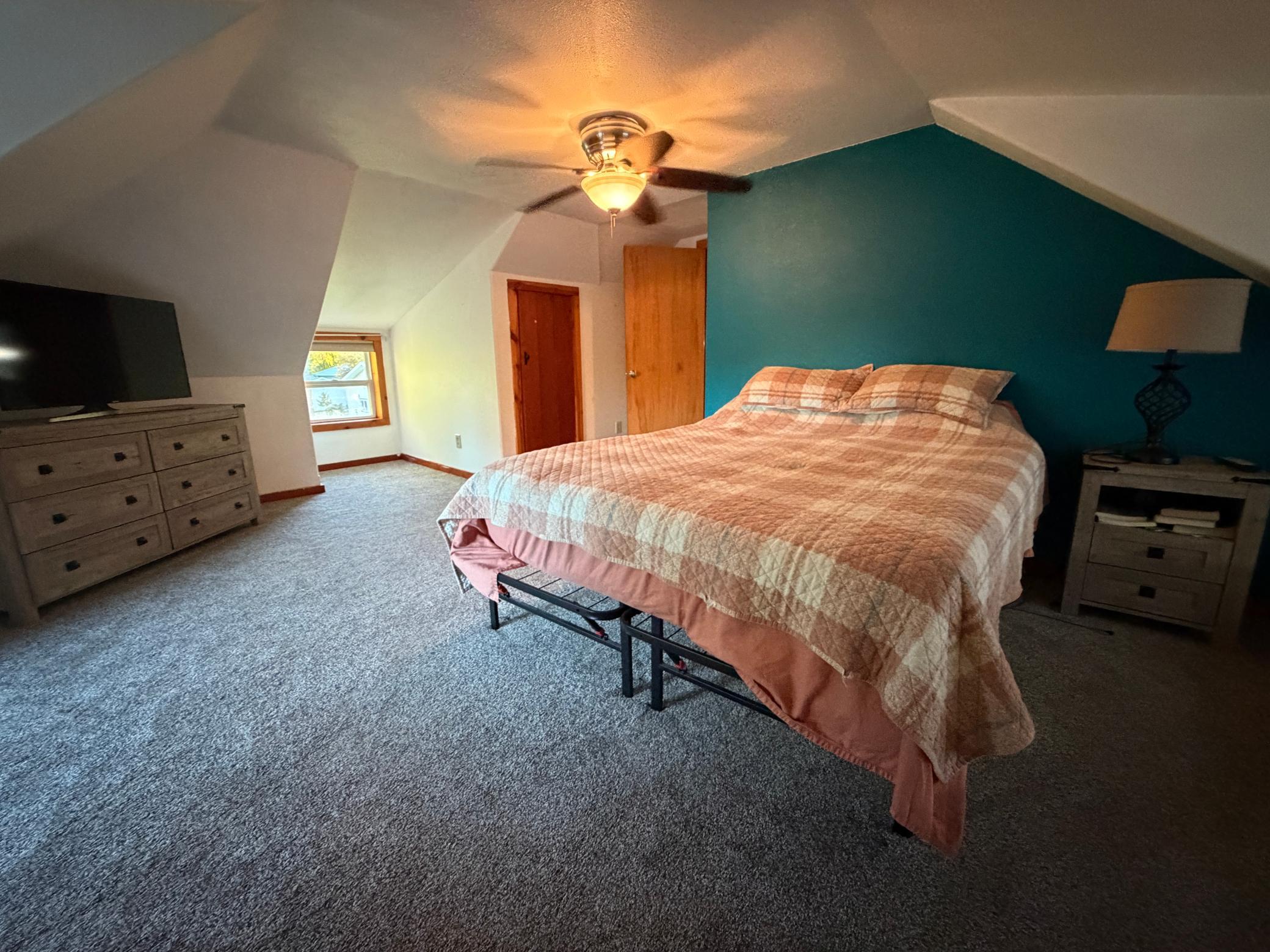 1920 single family home for sale at 301 12TH Avenue E in Lisbon, ND — 3 bed, 2 bath (photo 19 of 39)