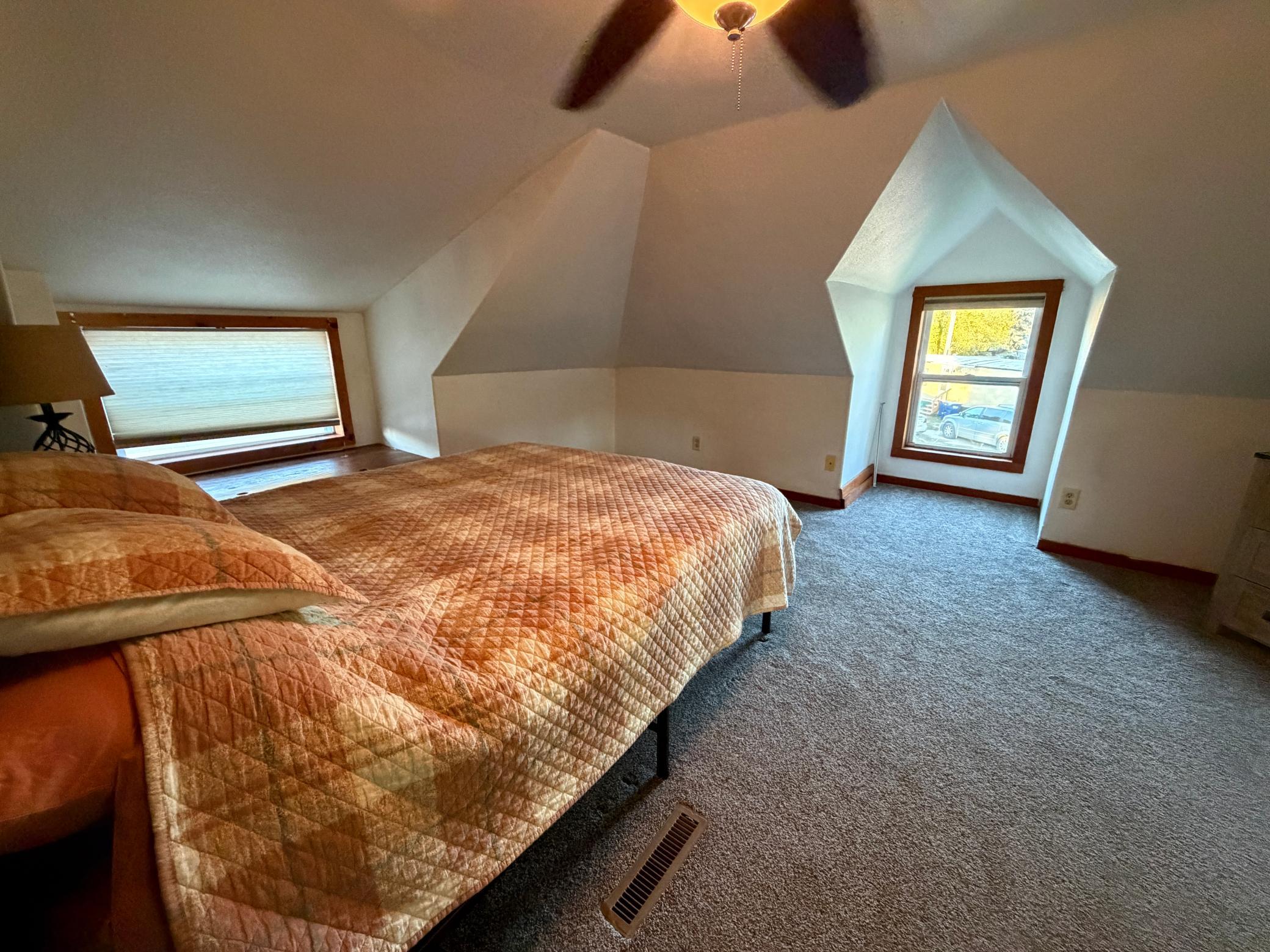 1920 single family home for sale at 301 12TH Avenue E in Lisbon, ND — 3 bed, 2 bath (photo 20 of 39)