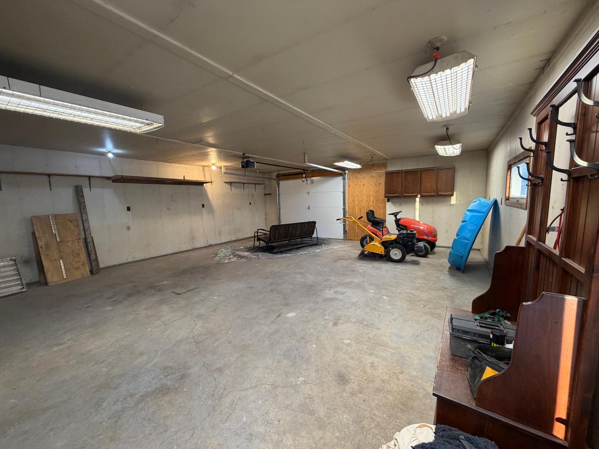 1920 single family home for sale at 301 12TH Avenue E in Lisbon, ND — 3 bed, 2 bath (photo 33 of 39)