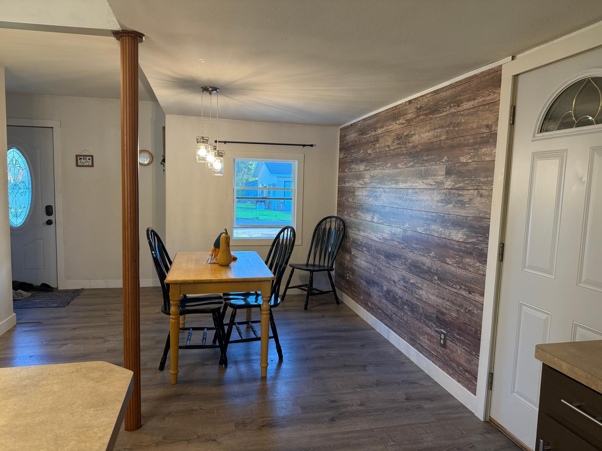 1920 single family home for sale at 301 12TH Avenue E in Lisbon, ND — 3 bed, 2 bath (photo 7 of 39)