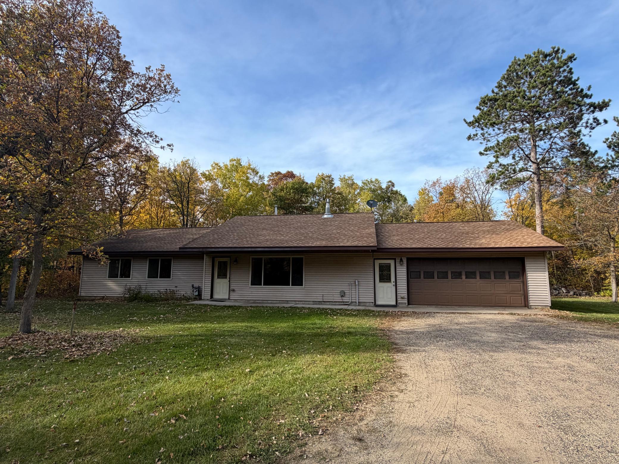2000 single family home for sale at 3176 Ellis Road in Jenkins, MN — 3 bed, 2 bath (photo 2 of 12)