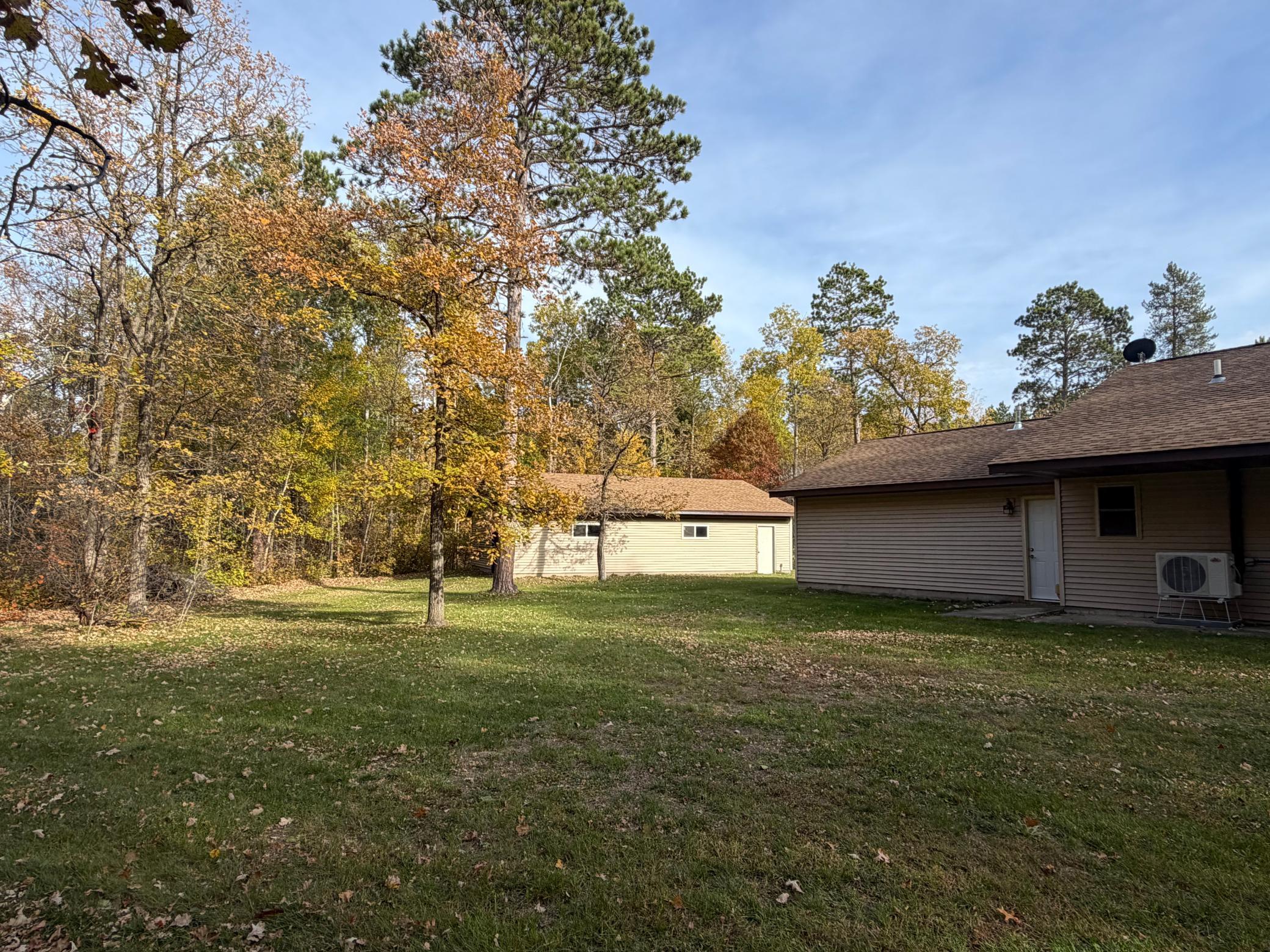 2000 single family home for sale at 3176 Ellis Road in Jenkins, MN — 3 bed, 2 bath (photo 8 of 12)