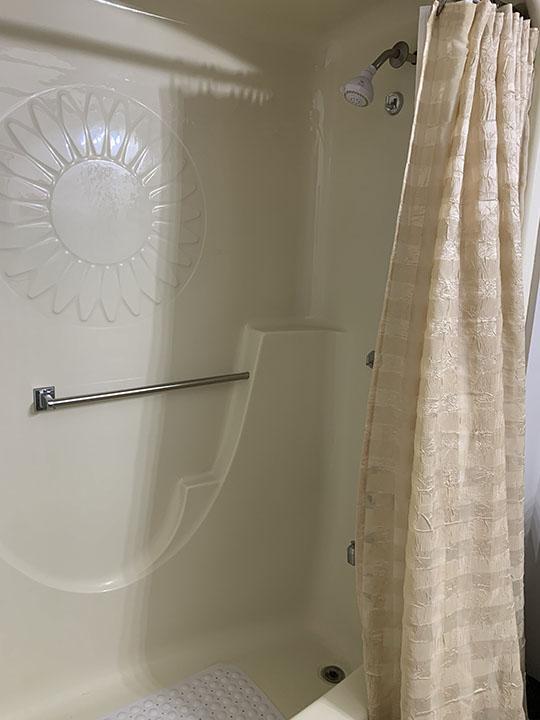 1984 condo for sale at 1415 Lake Street, Unit 142 in Alexandria, MN — 1 bed, 1 bath (photo 13 of 26)