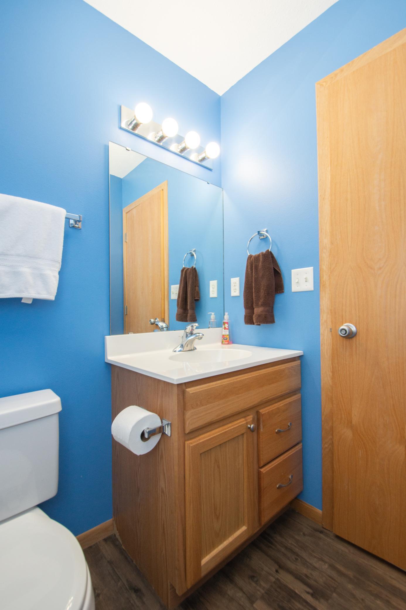 2005 twin home for sale at 964 41st Avenue W in West Fargo, ND — 3 bed, 2 bath (photo 30 of 43)