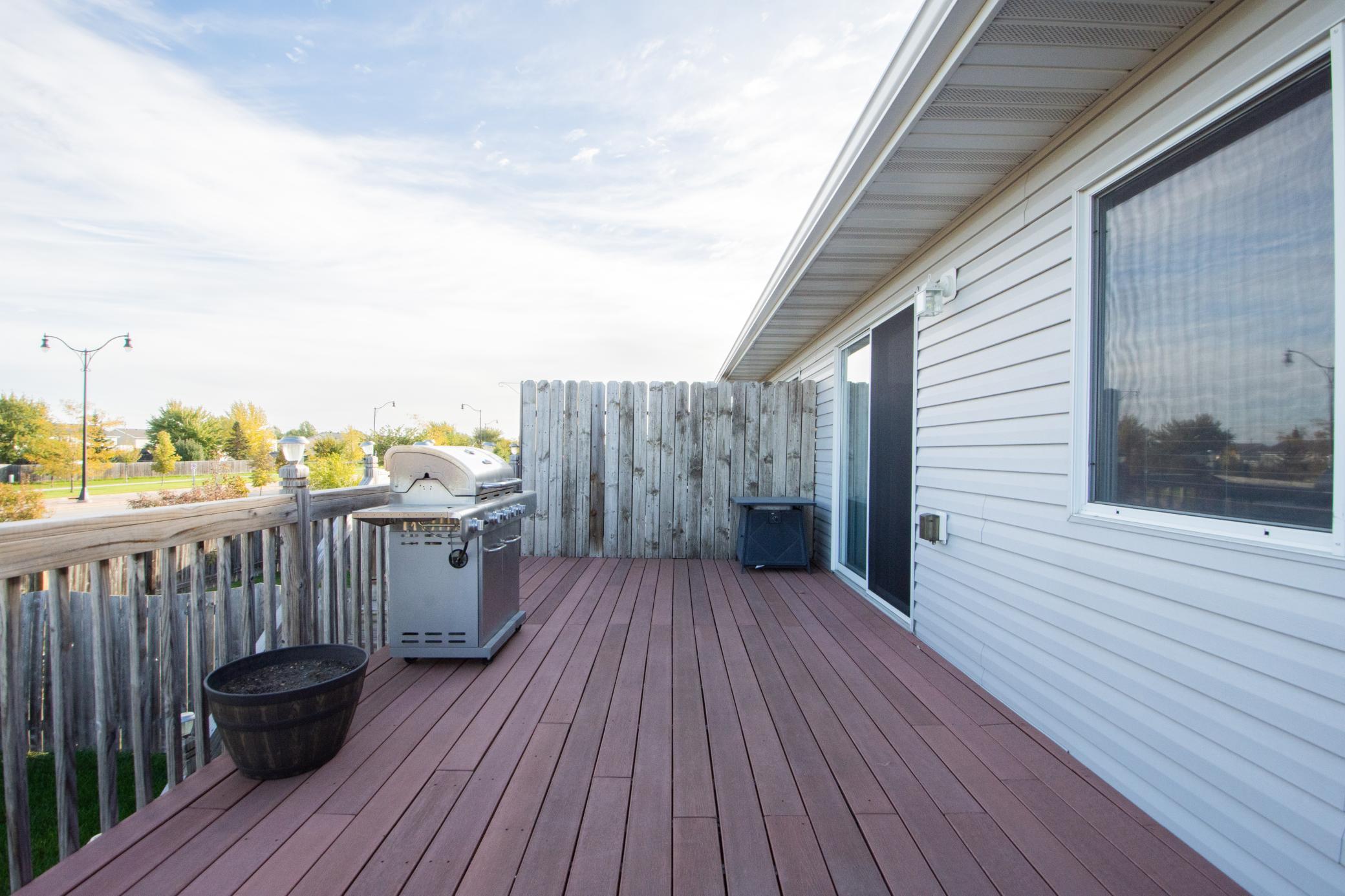 2005 twin home for sale at 964 41st Avenue W in West Fargo, ND — 3 bed, 2 bath (photo 37 of 43)