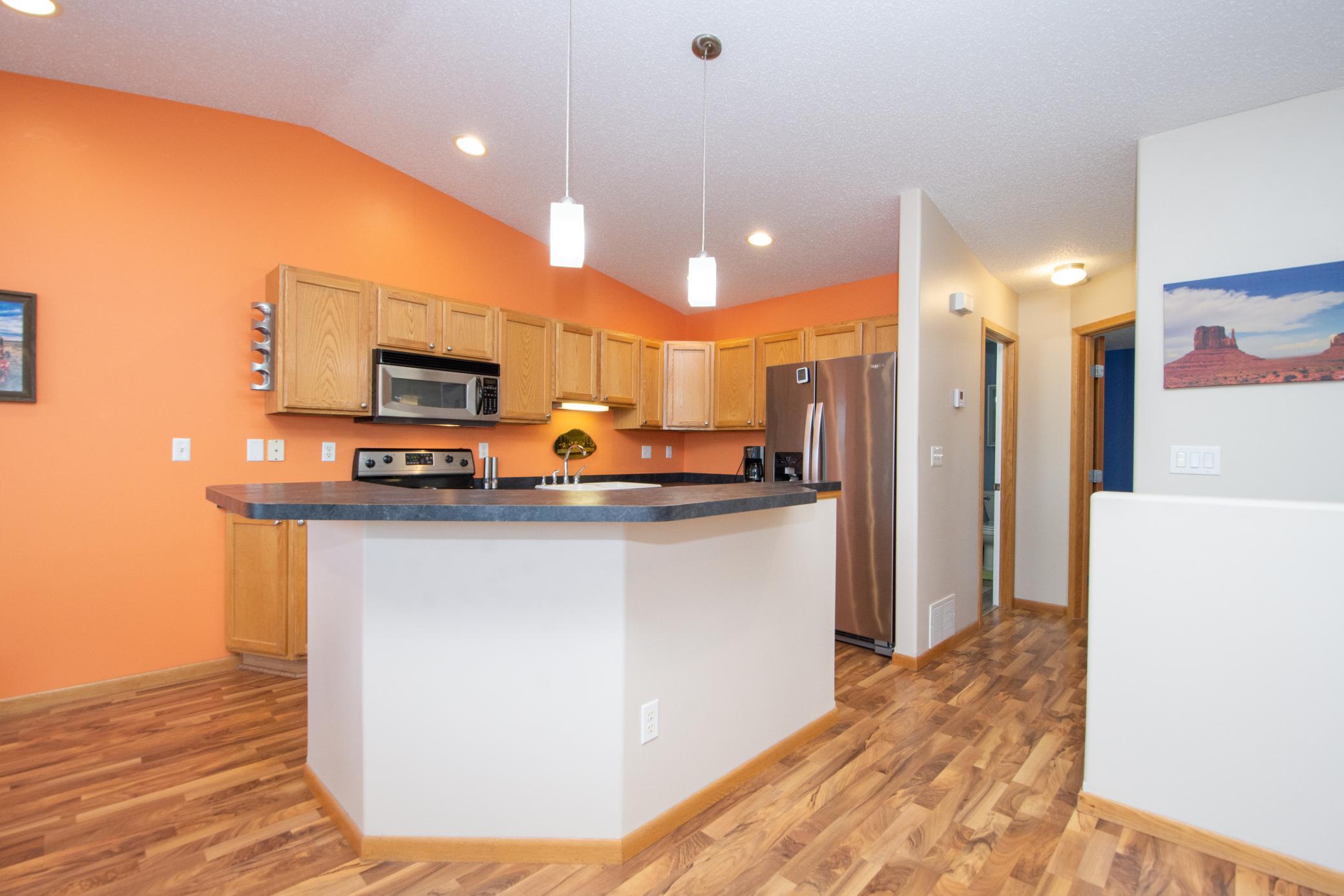 2005 twin home for sale at 964 41st Avenue W in West Fargo, ND — 3 bed, 2 bath (photo 7 of 43)