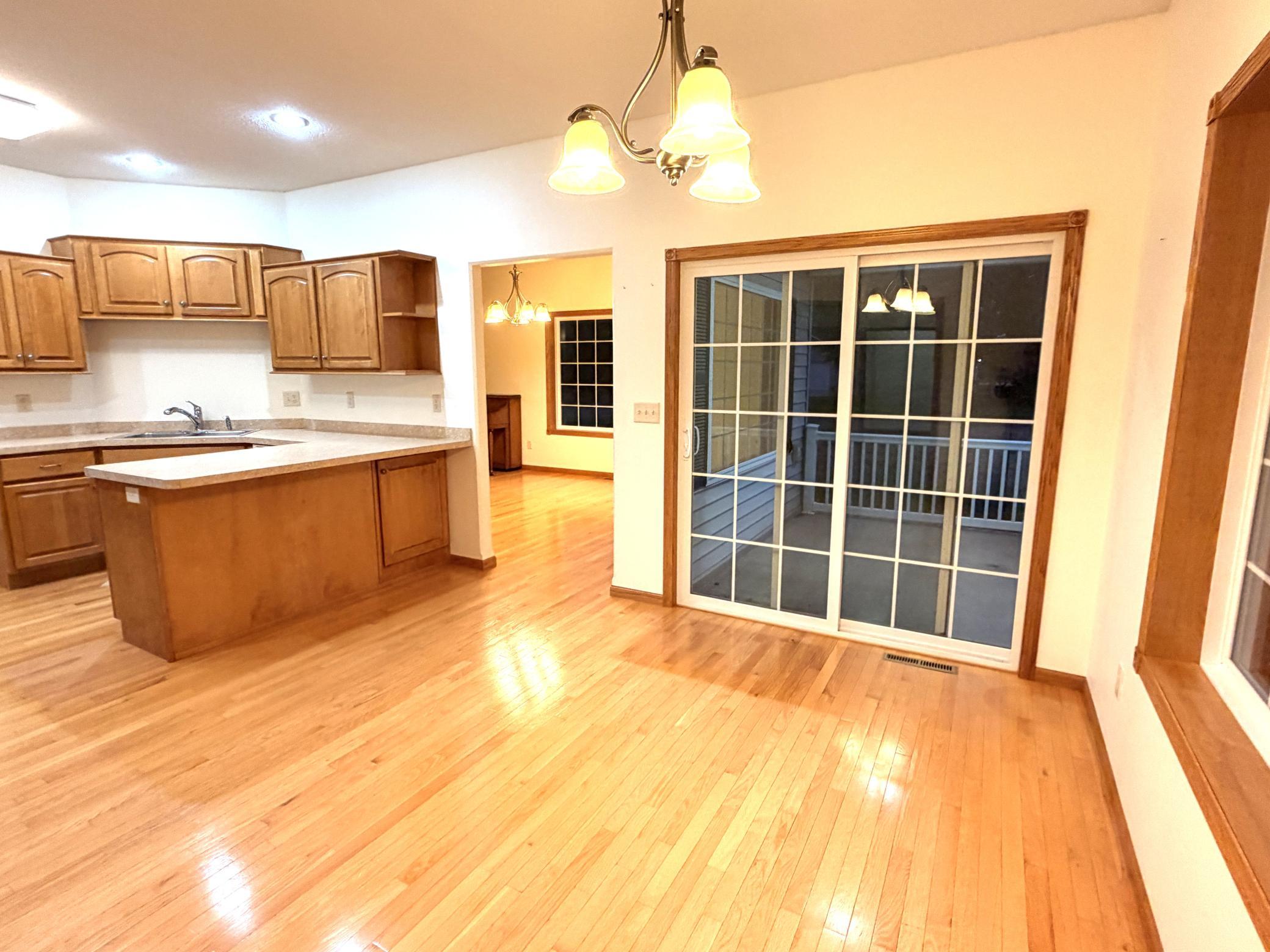 2006 single family home for sale at 386 Lake Avenue NE in Clearbrook, MN — 2 bed, 2 bath (photo 12 of 56)