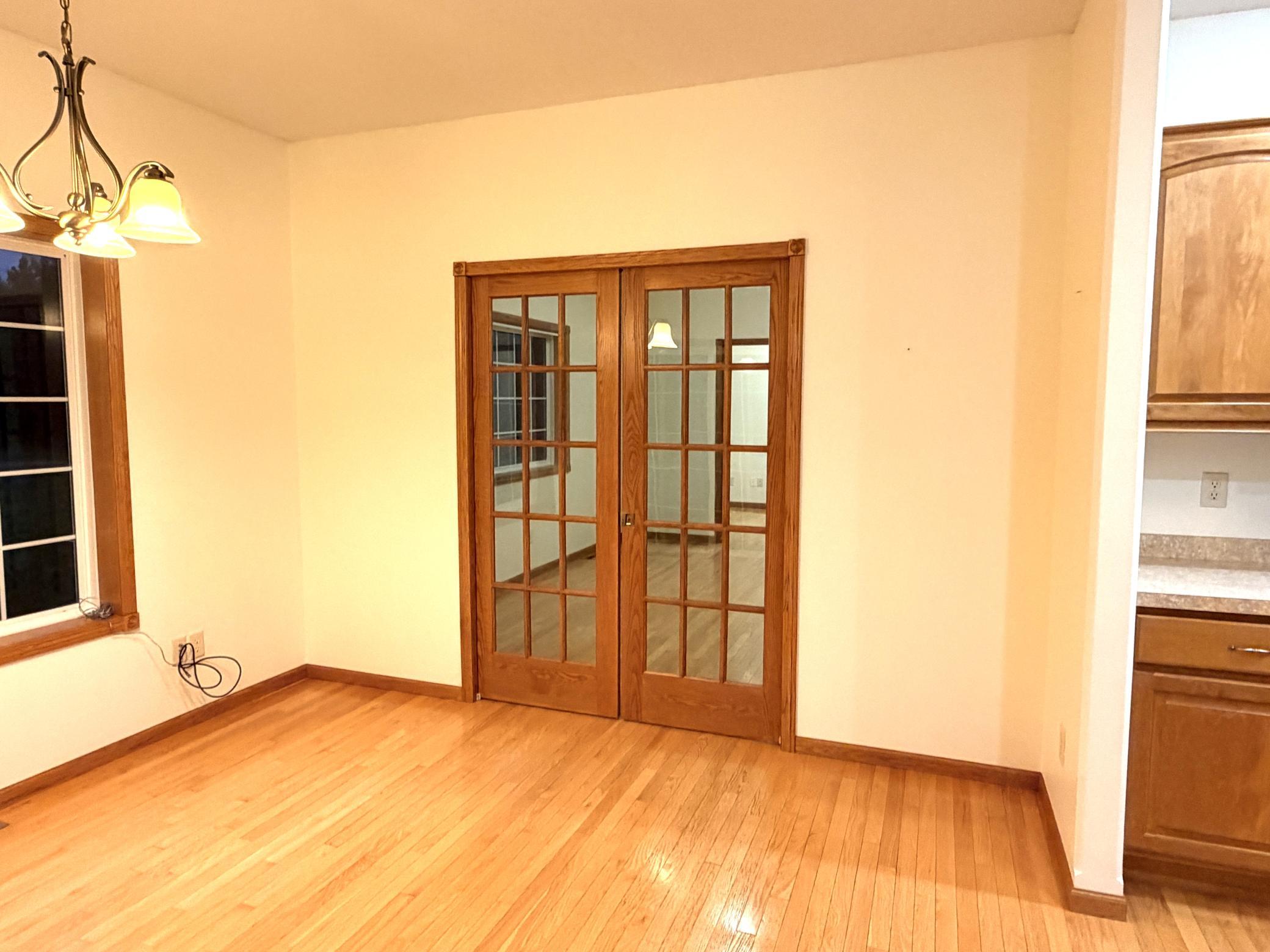 2006 single family home for sale at 386 Lake Avenue NE in Clearbrook, MN — 2 bed, 2 bath (photo 17 of 56)