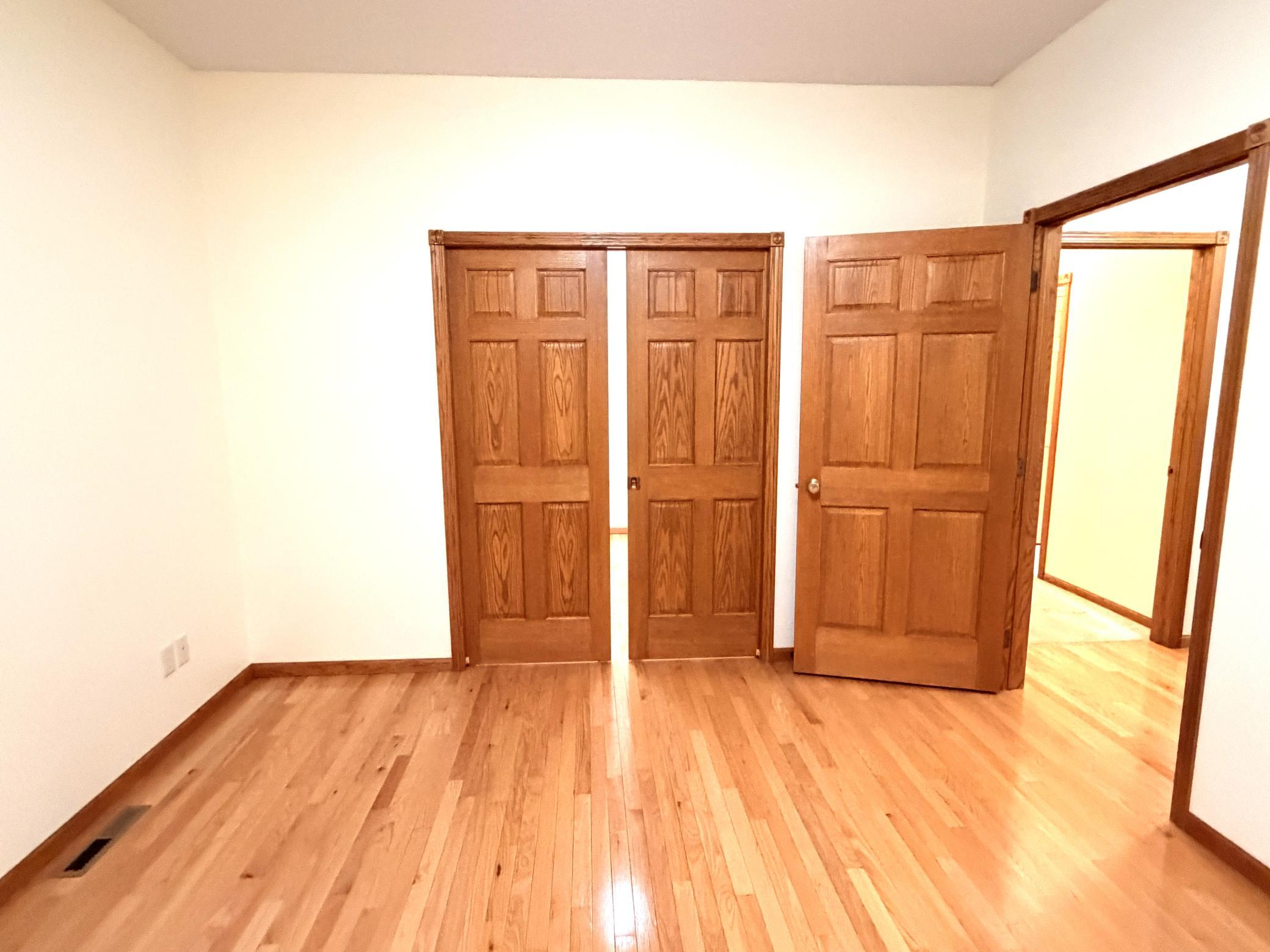 2006 single family home for sale at 386 Lake Avenue NE in Clearbrook, MN — 2 bed, 2 bath (photo 20 of 56)