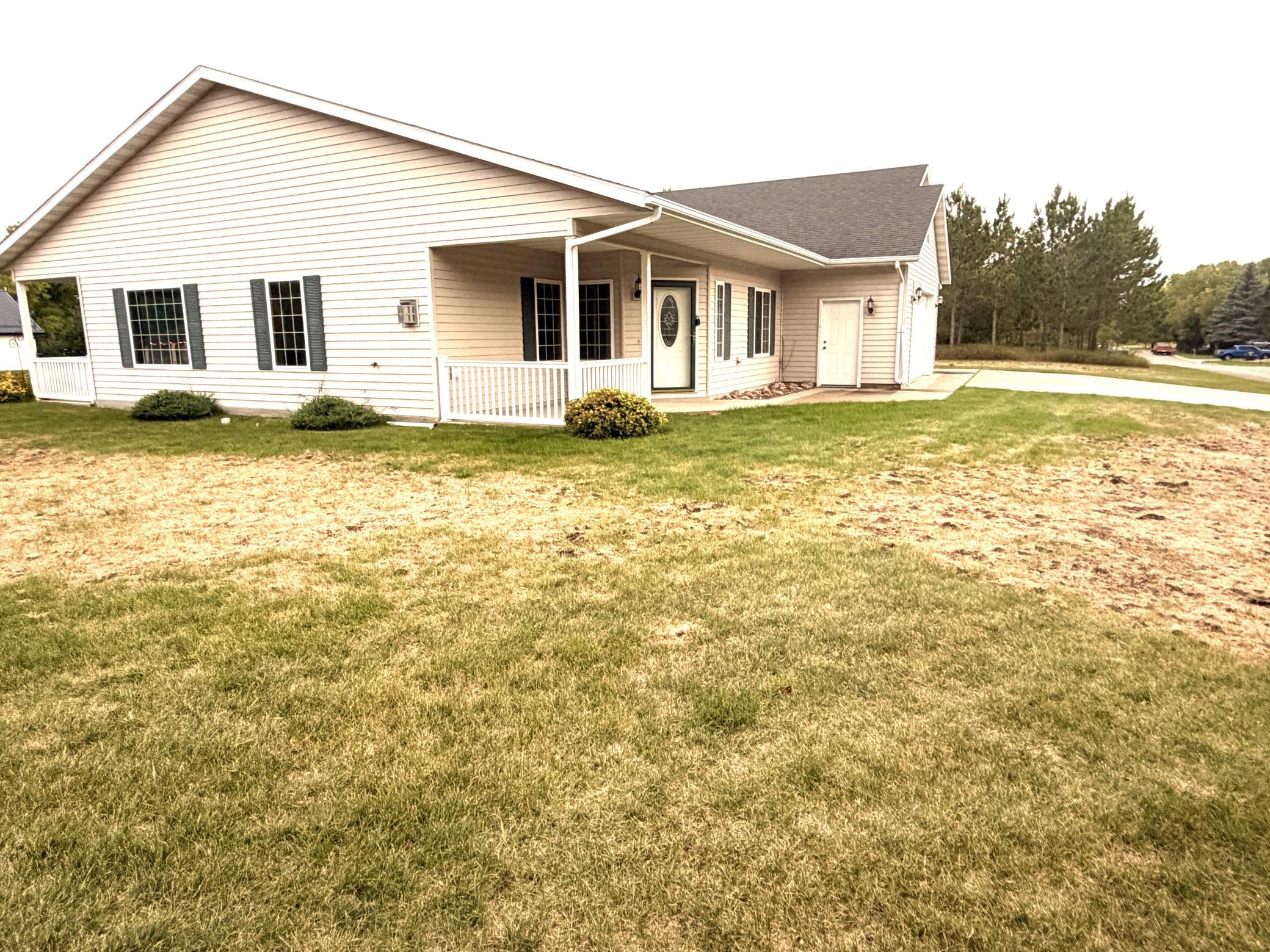 2006 single family home for sale at 386 Lake Avenue NE in Clearbrook, MN — 2 bed, 2 bath (photo 48 of 56)