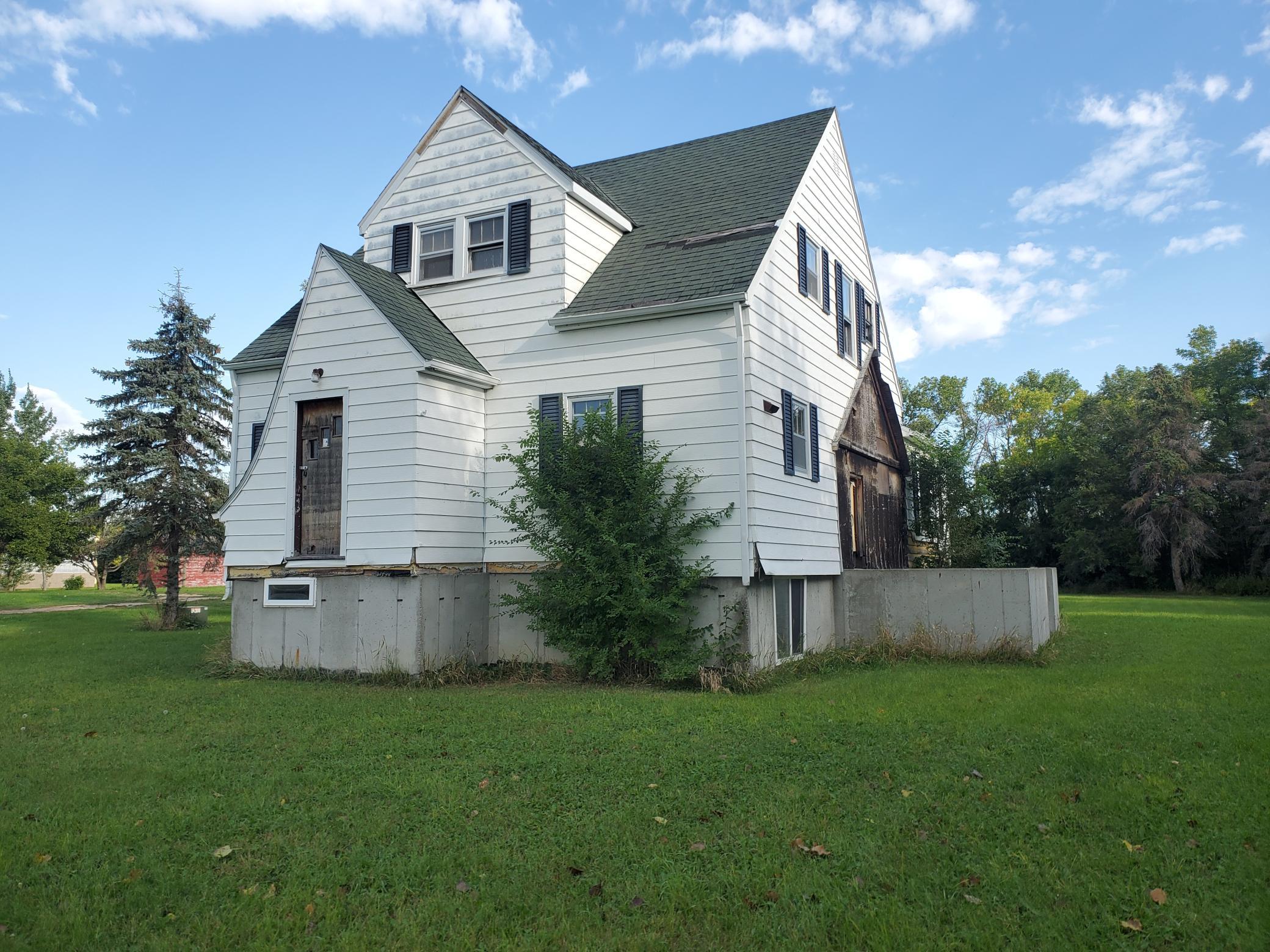 1920 single family home for sale at 3071 Stevens Street in Wheatland, ND — 3 bed, 2 bath (photo 16 of 25)