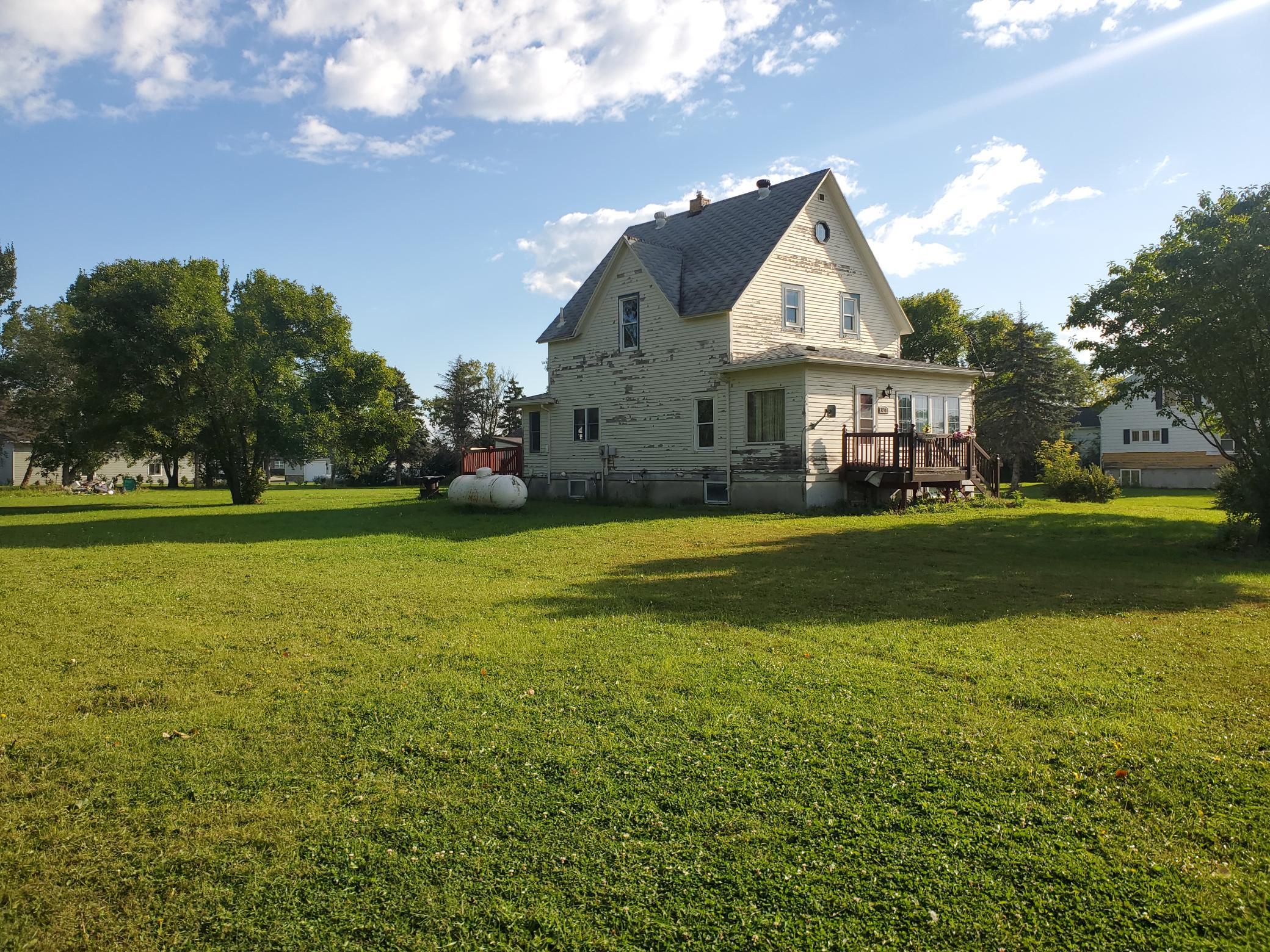 1920 single family home for sale at 3071 Stevens Street in Wheatland, ND — 3 bed, 2 bath (photo 3 of 25)