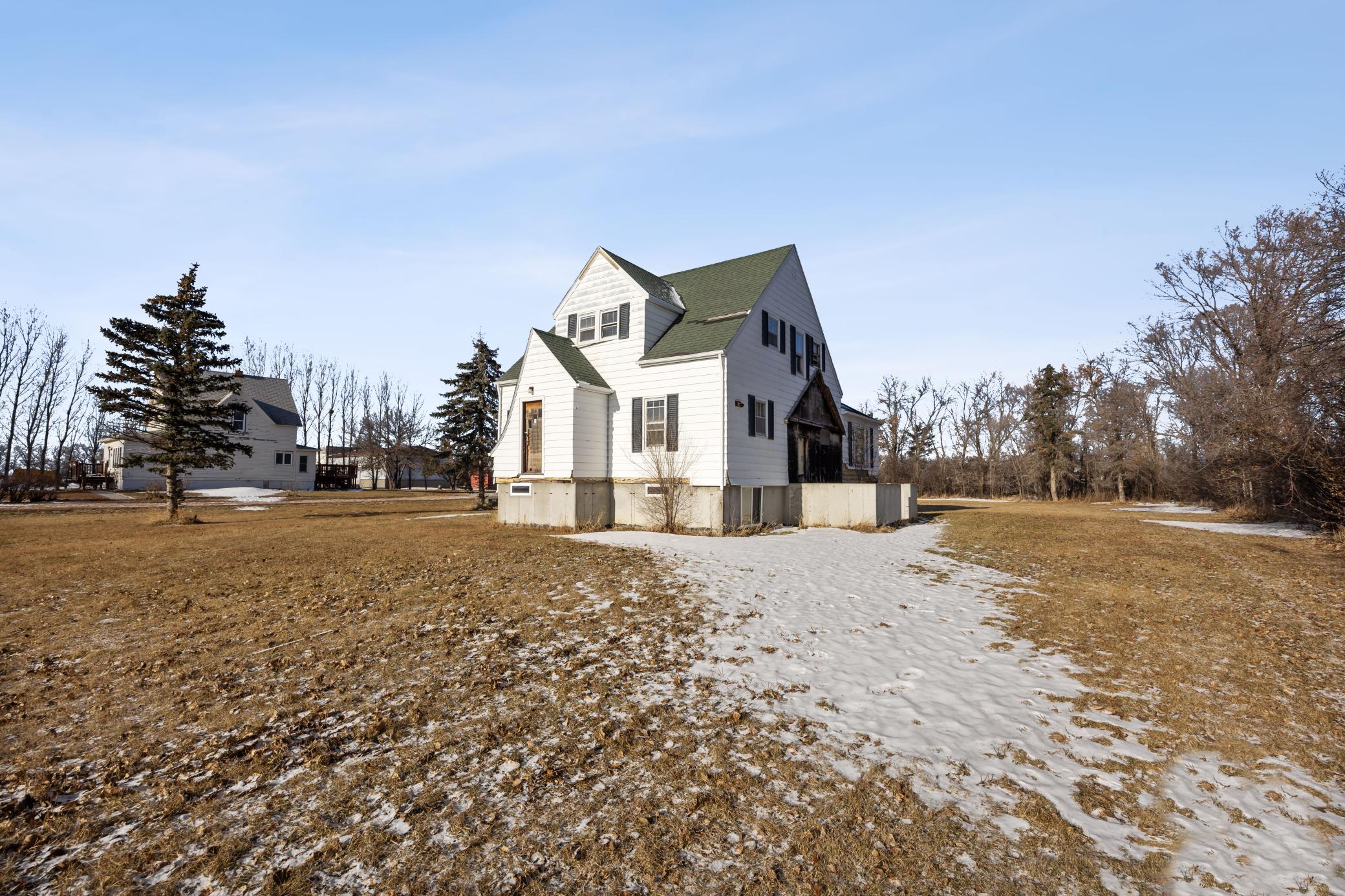 1920 single family home for sale at 3071 Stevens Street in Wheatland, ND — 3 bed, 2 bath (photo 21 of 25)