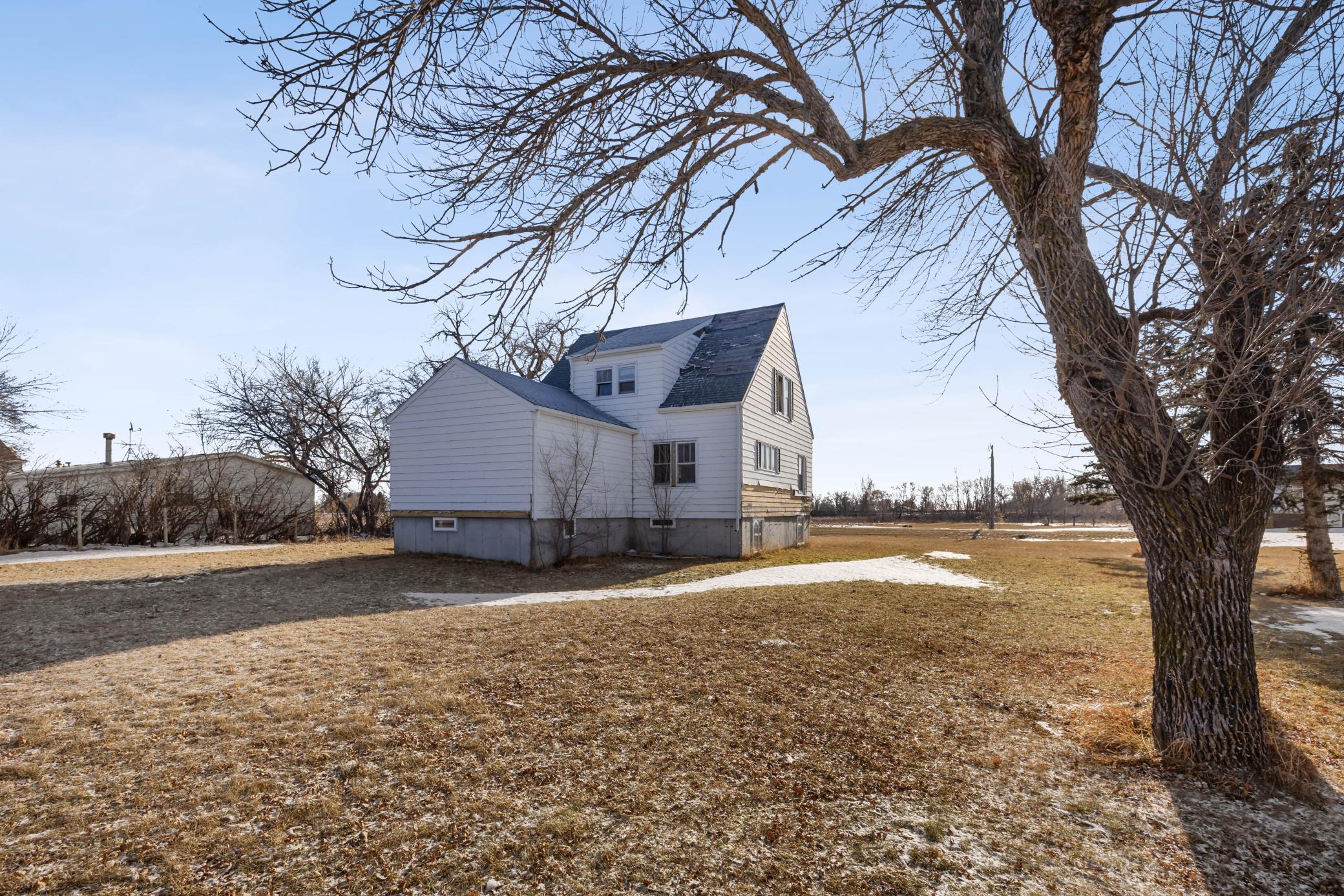 1920 single family home for sale at 3071 Stevens Street in Wheatland, ND — 3 bed, 2 bath (photo 24 of 25)