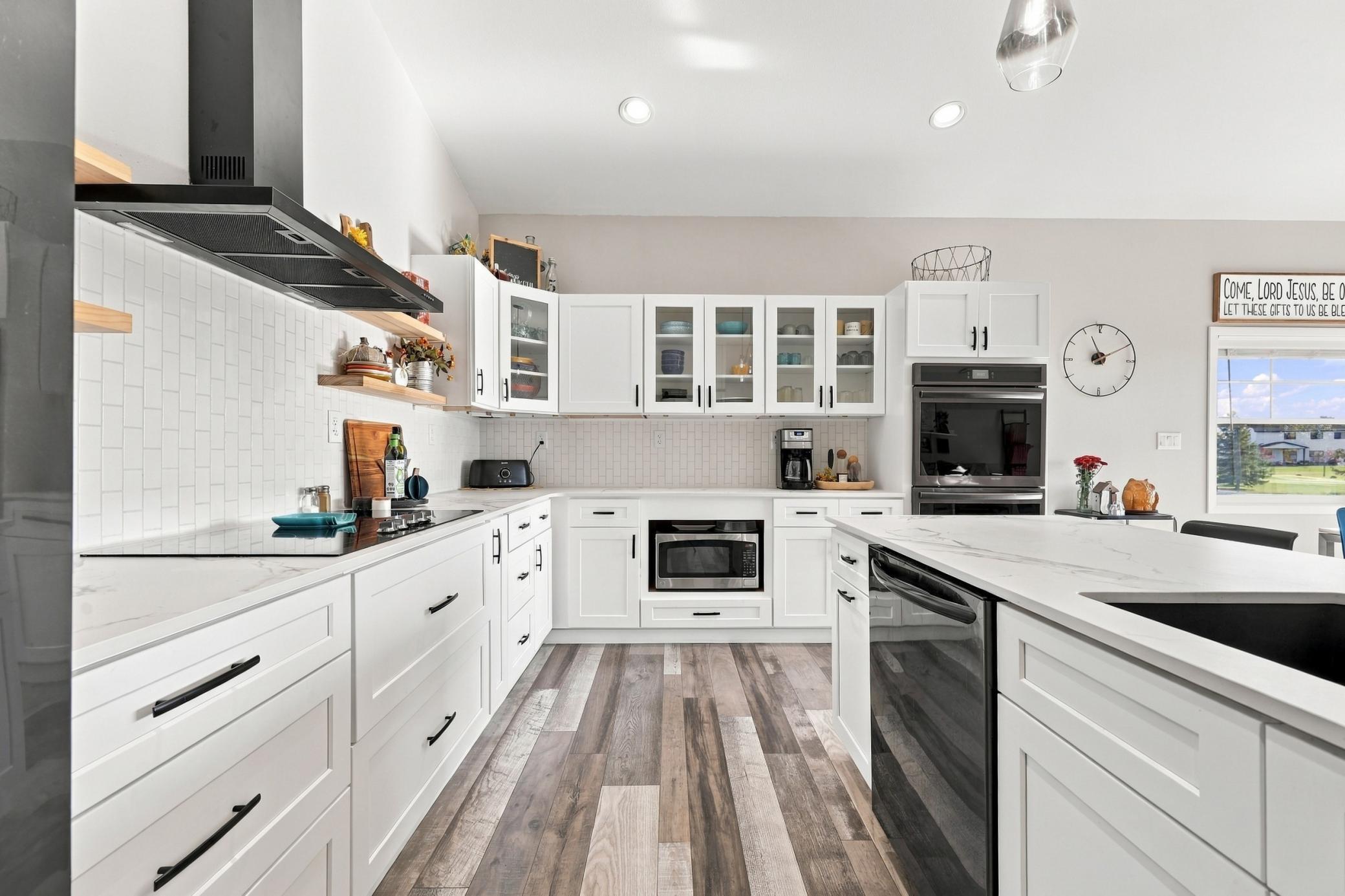 2021 single family home for sale at 140 Annies Way in Mapleton, ND — 5 bed, 3 bath (photo 15 of 57)