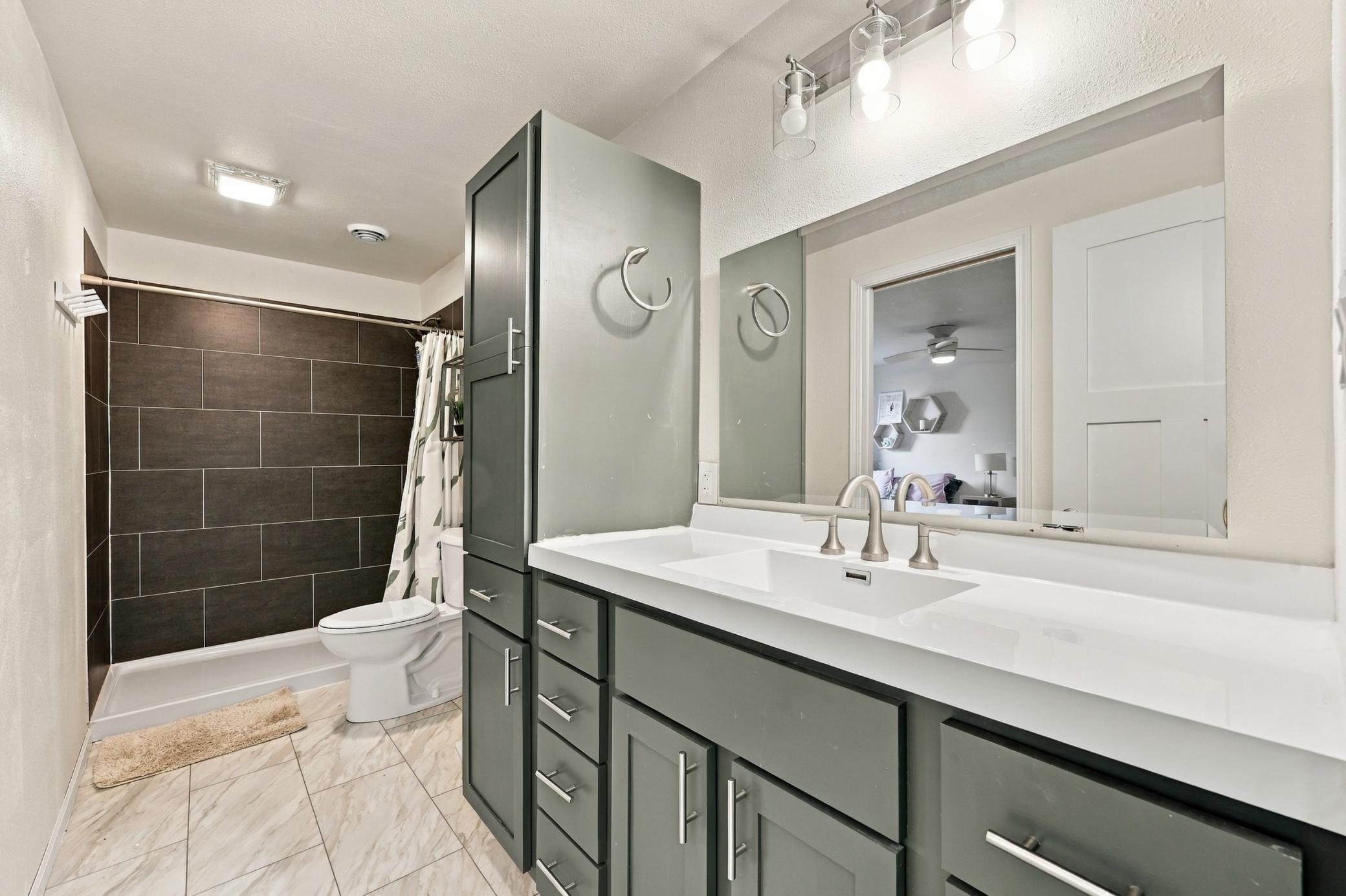 2021 single family home for sale at 140 Annies Way in Mapleton, ND — 5 bed, 3 bath (photo 40 of 57)
