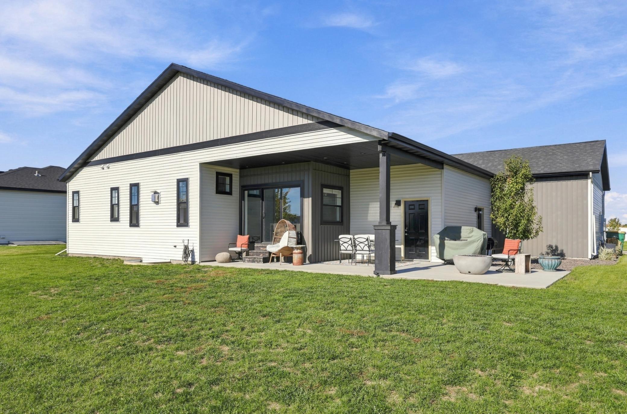 2021 single family home for sale at 140 Annies Way in Mapleton, ND — 5 bed, 3 bath (photo 49 of 57)